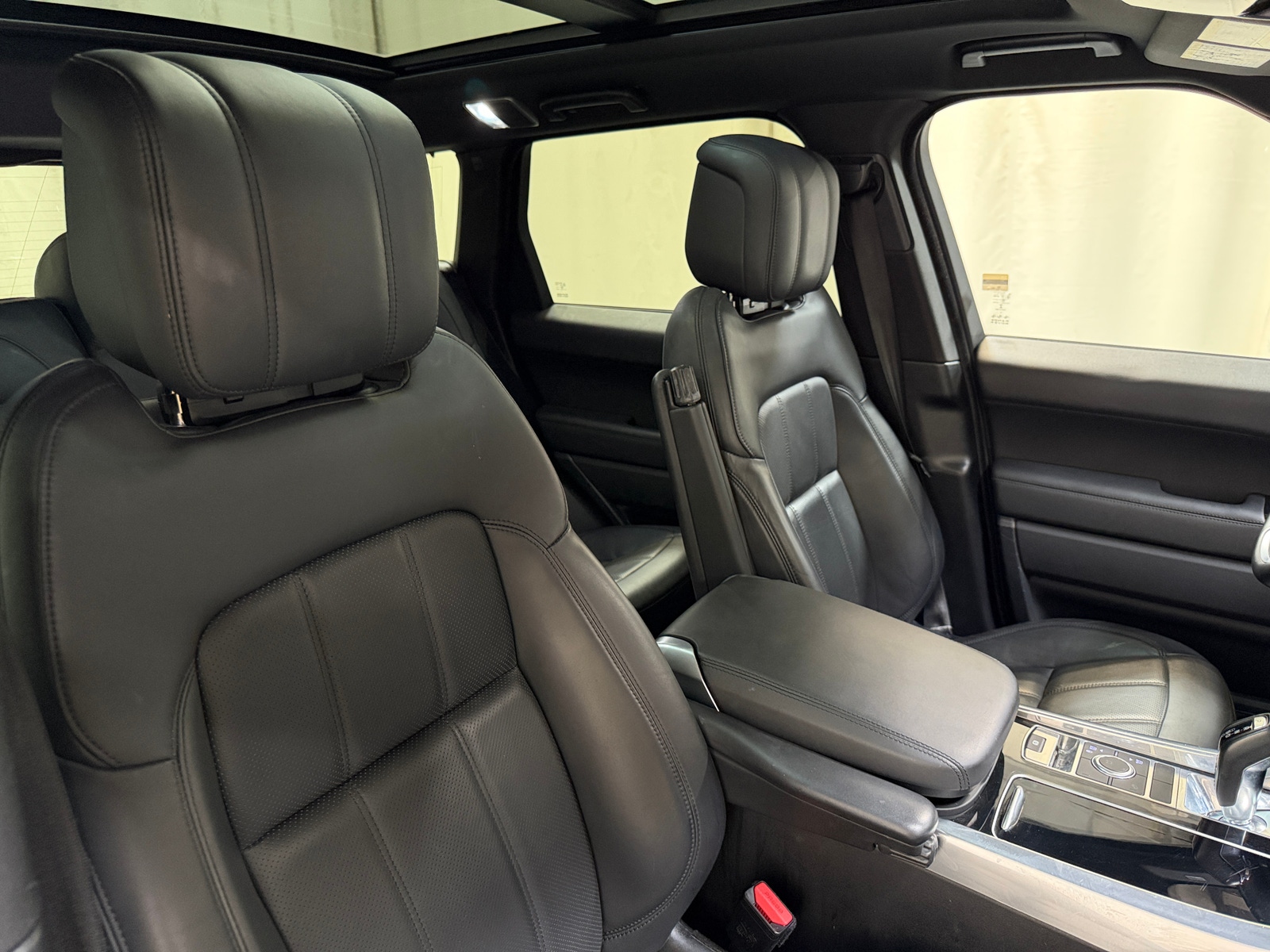 Thumbnail: 2019 Land Rover Range Rover Sport - 2
