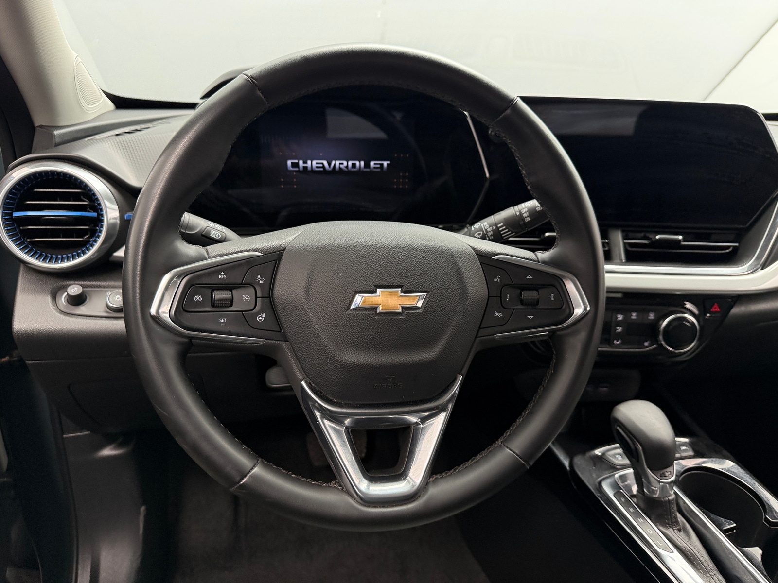Thumbnail: 2025 Chevrolet Trax - 4