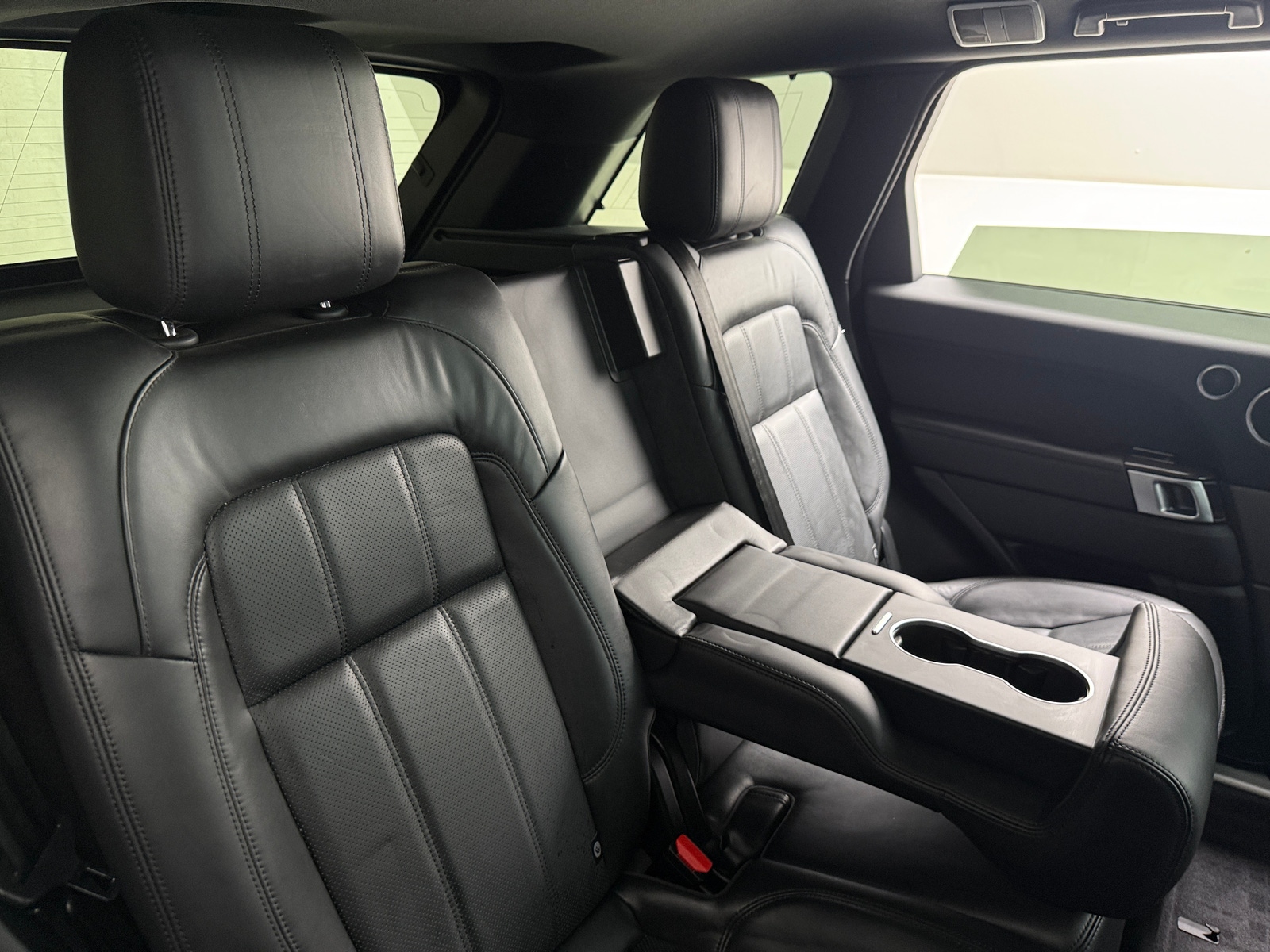 Thumbnail: 2020 Land Rover Range Rover Sport - 6