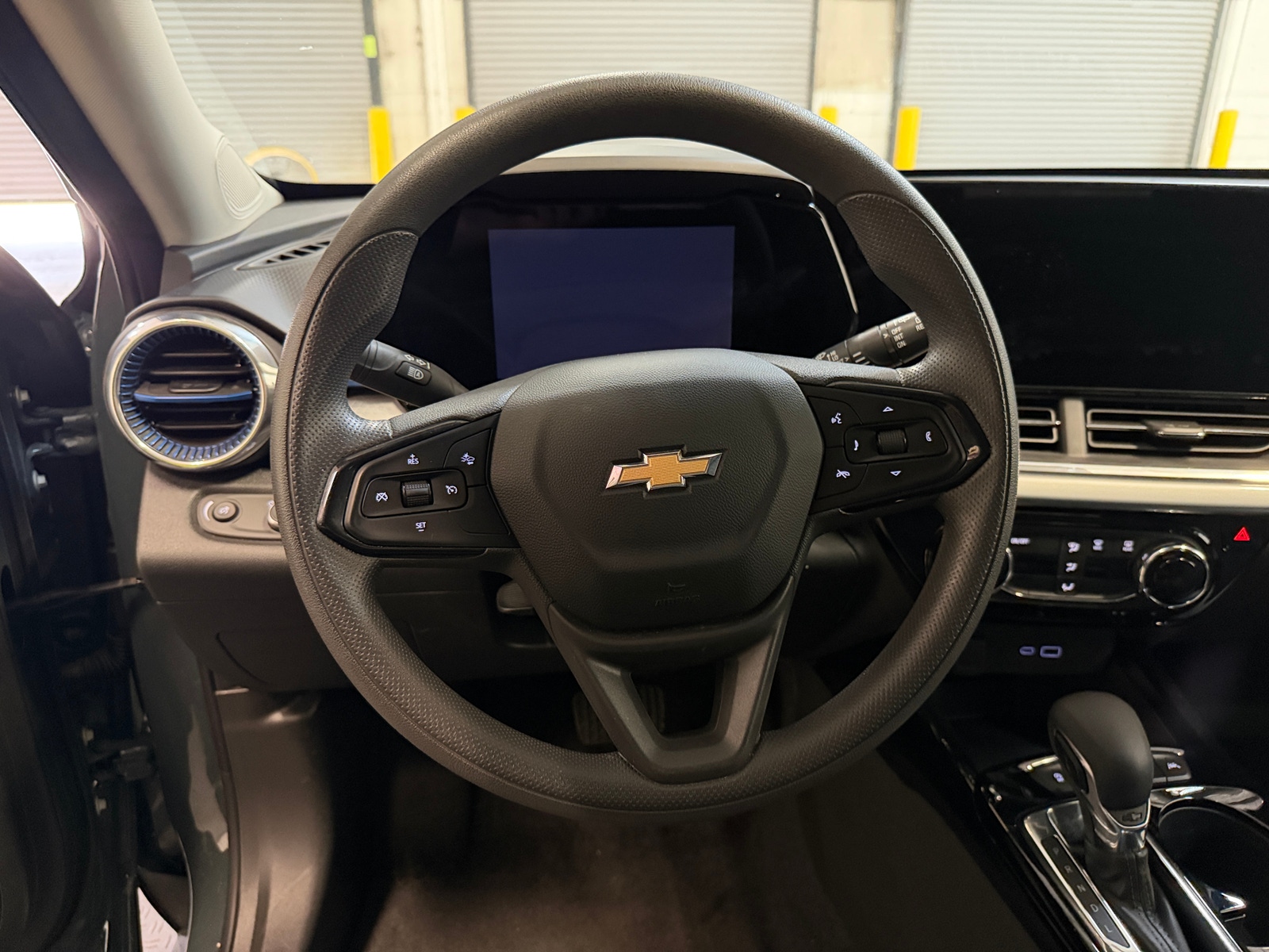 Thumbnail: 2025 Chevrolet Trax - 4