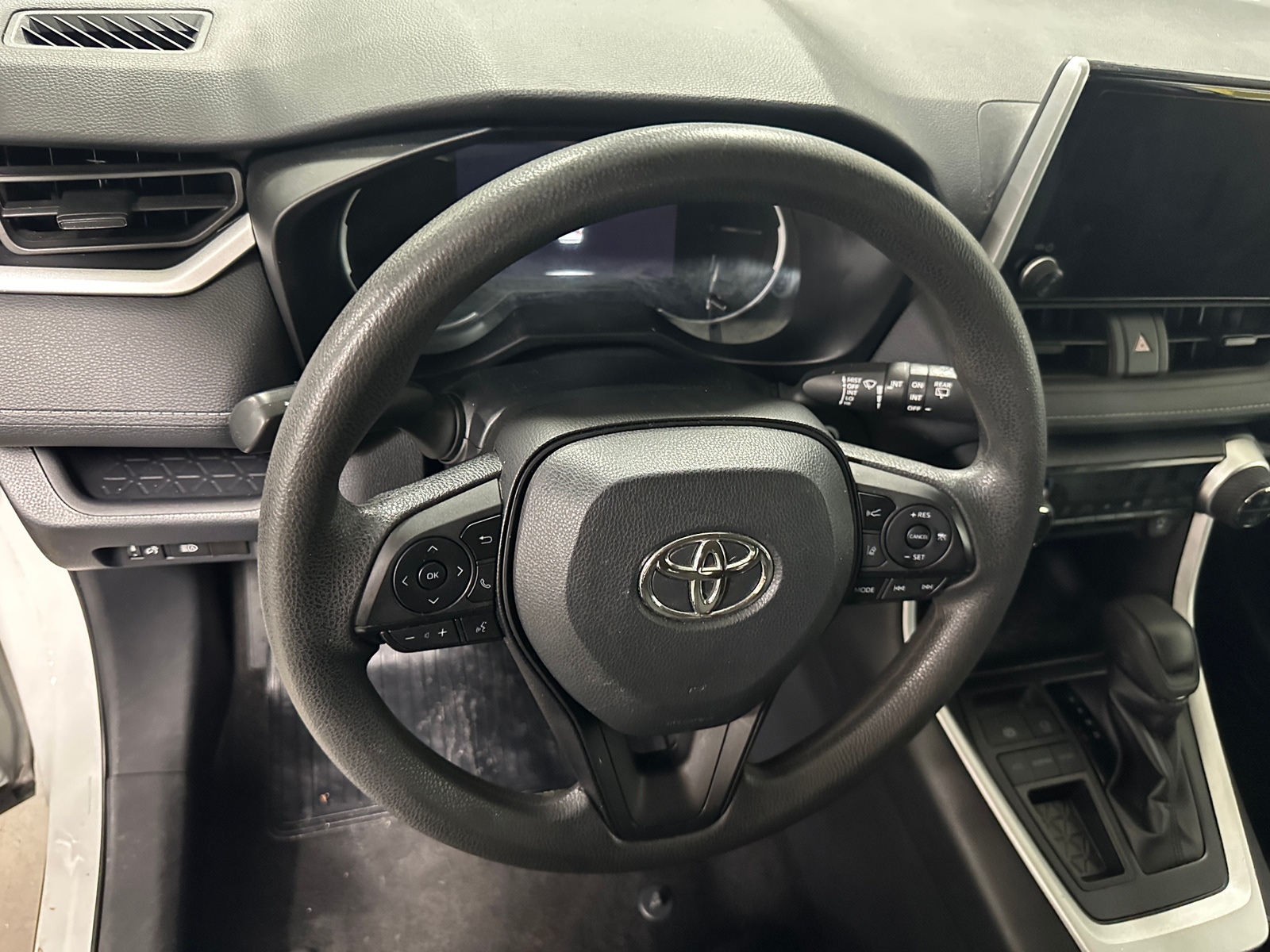 Thumbnail: 2024 Toyota RAV4 - 5