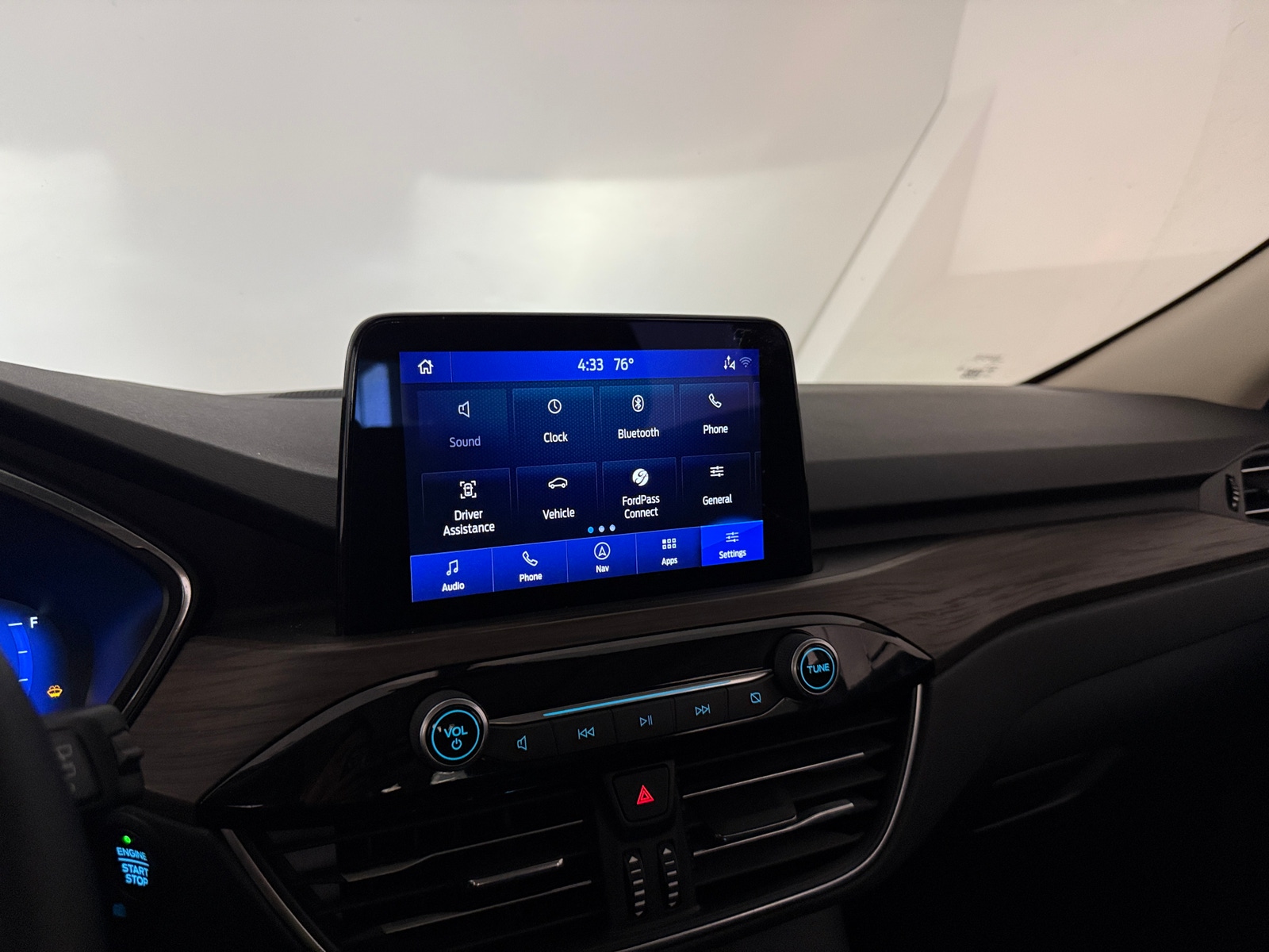 Thumbnail: 2020 Ford Escape - 3