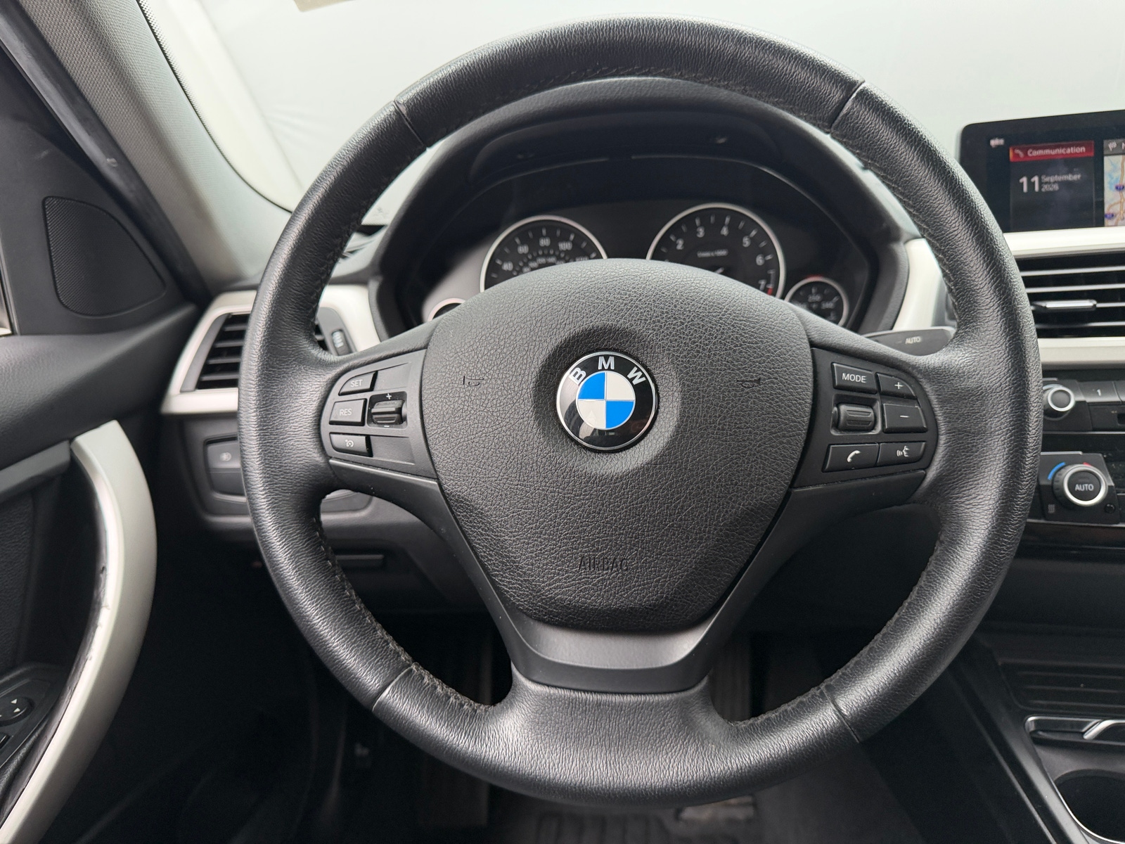 Thumbnail: 2018 BMW 3 Series - 4