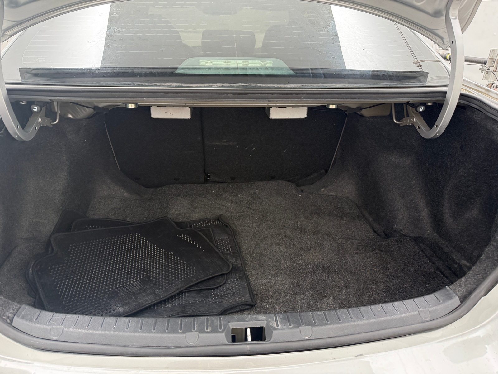 Thumbnail: 2013 Toyota Corolla - 7