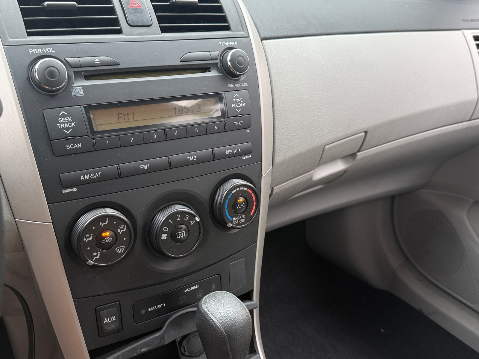 Thumbnail: 2013 Toyota Corolla - 4