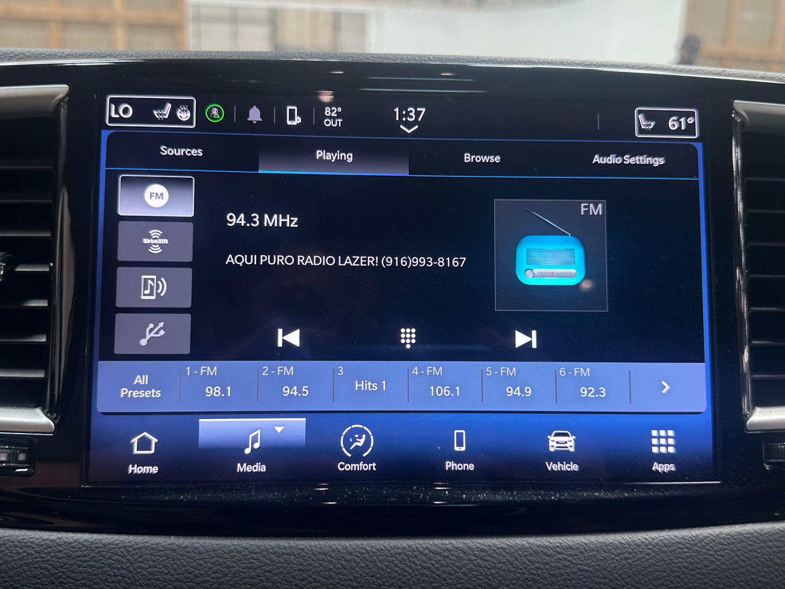 Thumbnail: 2024 Chrysler Pacifica - 3