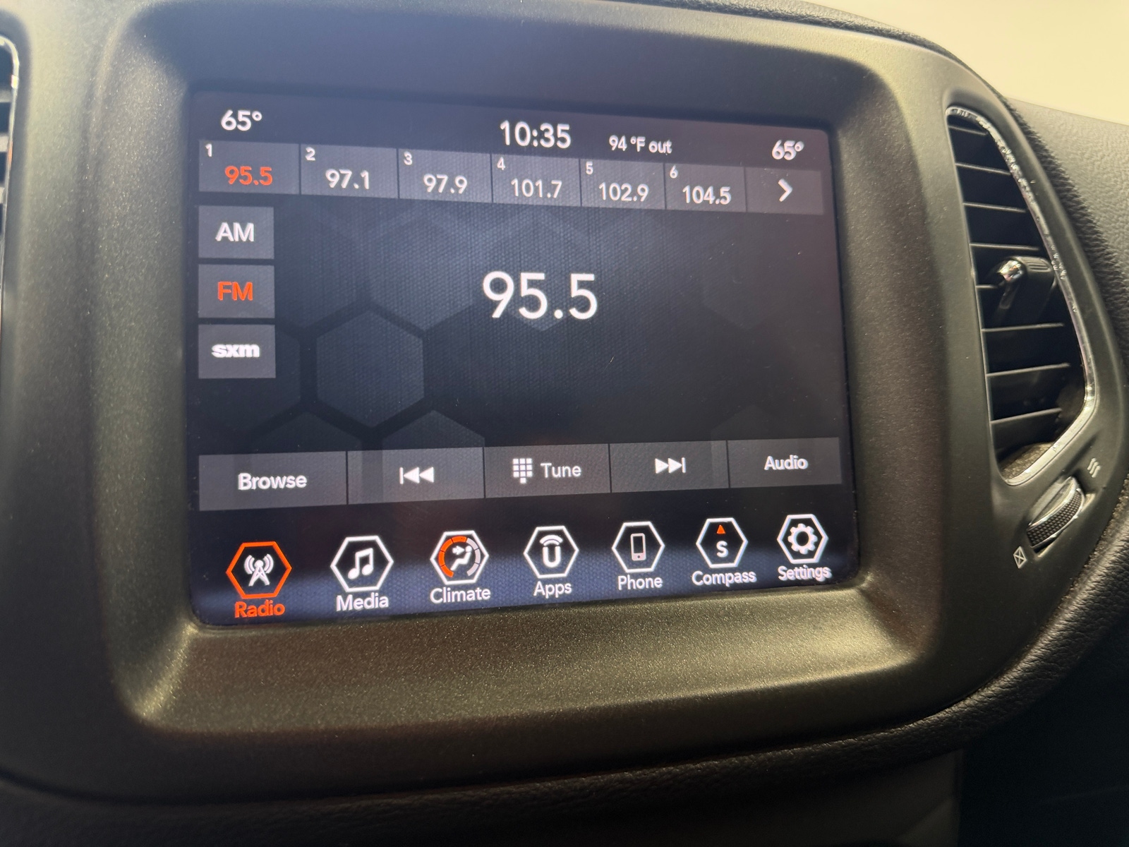 Thumbnail: 2020 Jeep Compass - 4