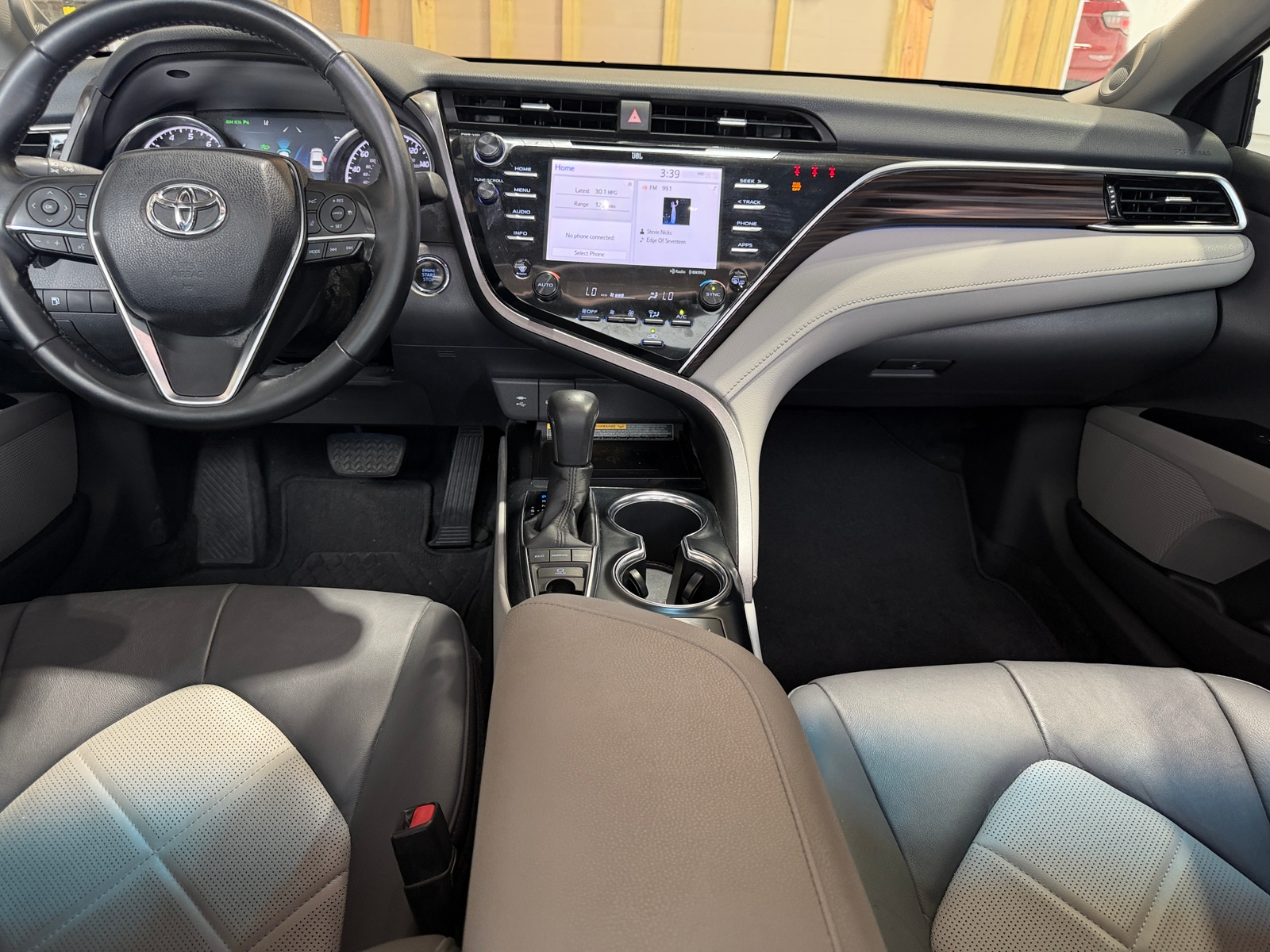 Thumbnail: 2018 Toyota Camry - 3