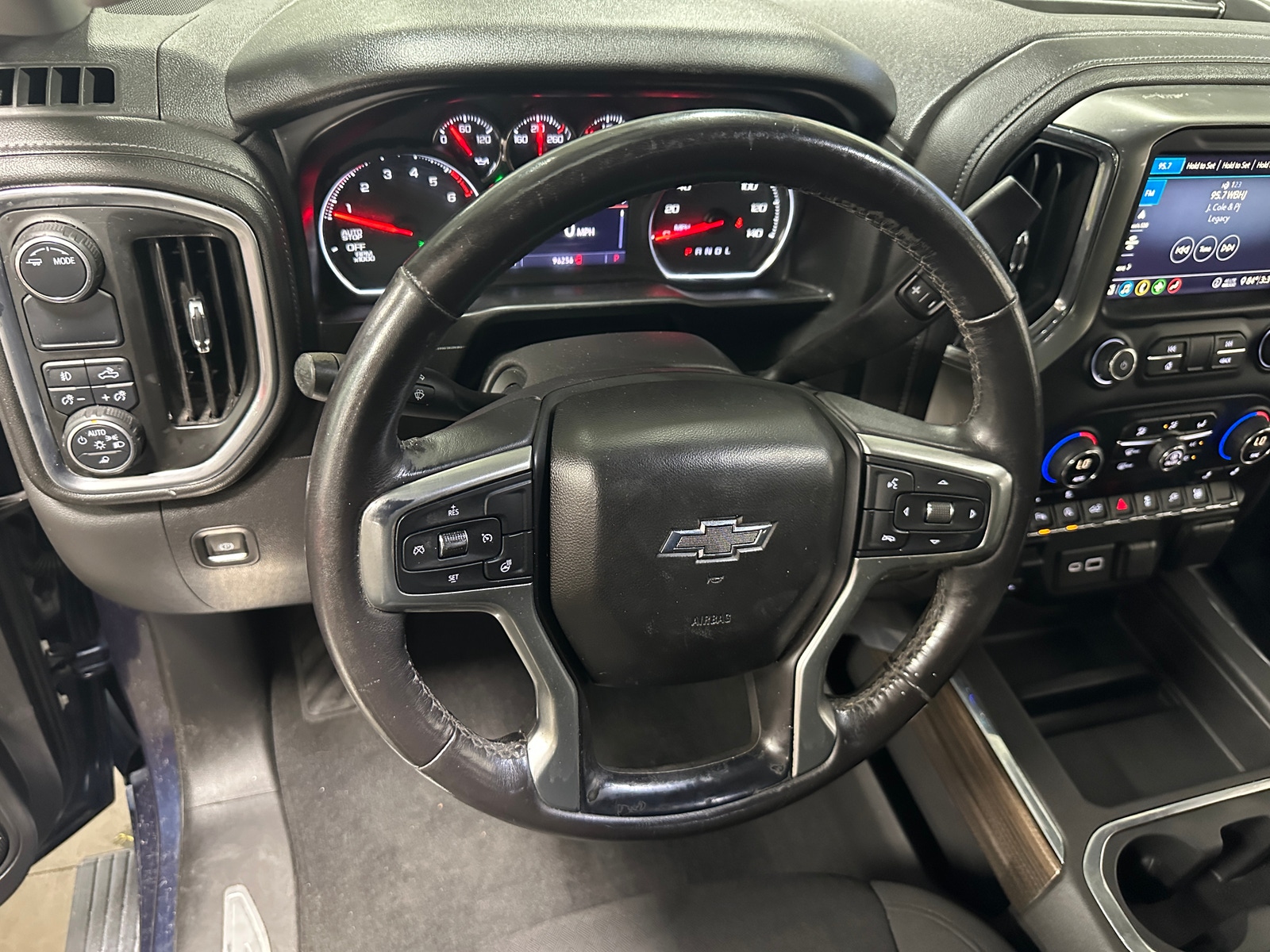 Thumbnail: 2020 Chevrolet Silverado 1500 - 5