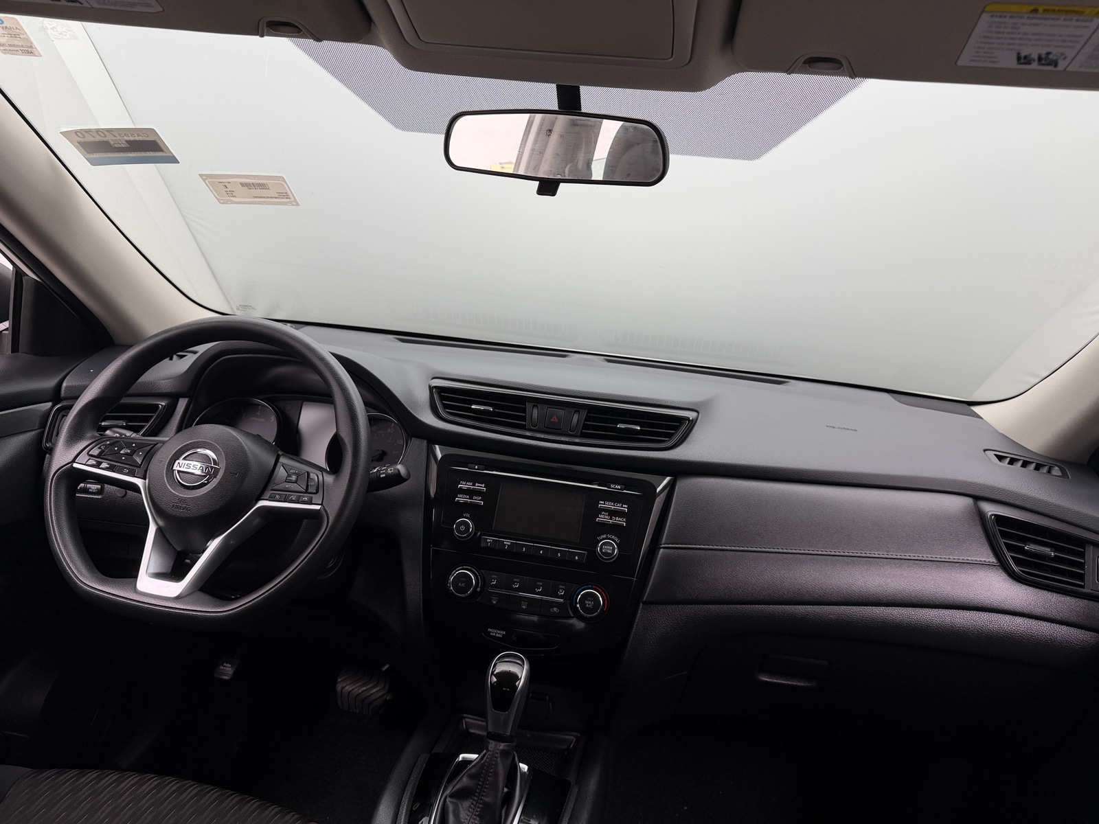 Thumbnail: 2017 Nissan Rogue - 3