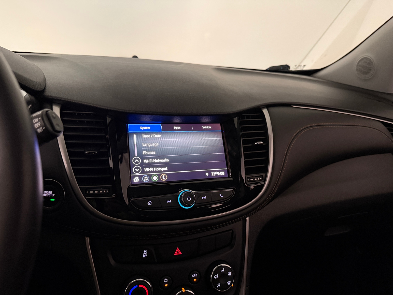 Thumbnail: 2021 Chevrolet Trax - 3