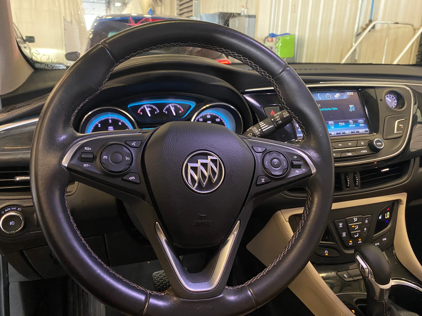 Thumbnail: 2017 Buick Envision - 4