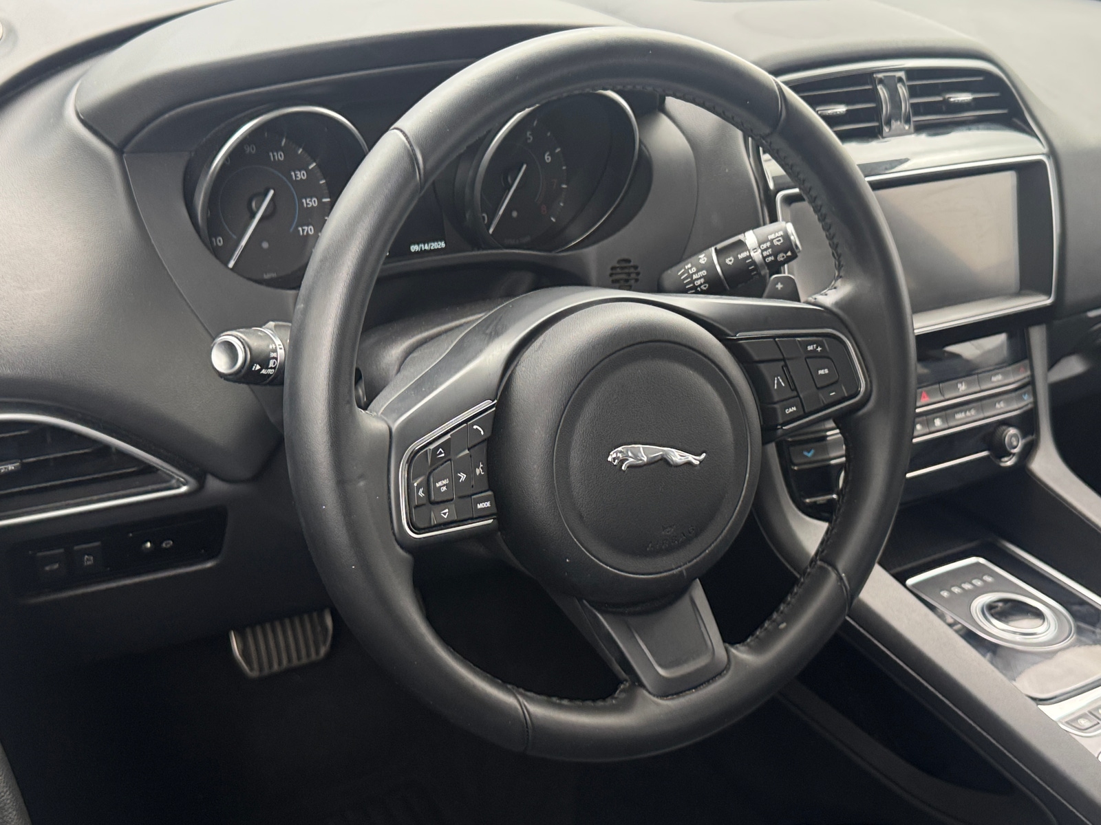 Thumbnail: 2019 Jaguar F-Pace - 4