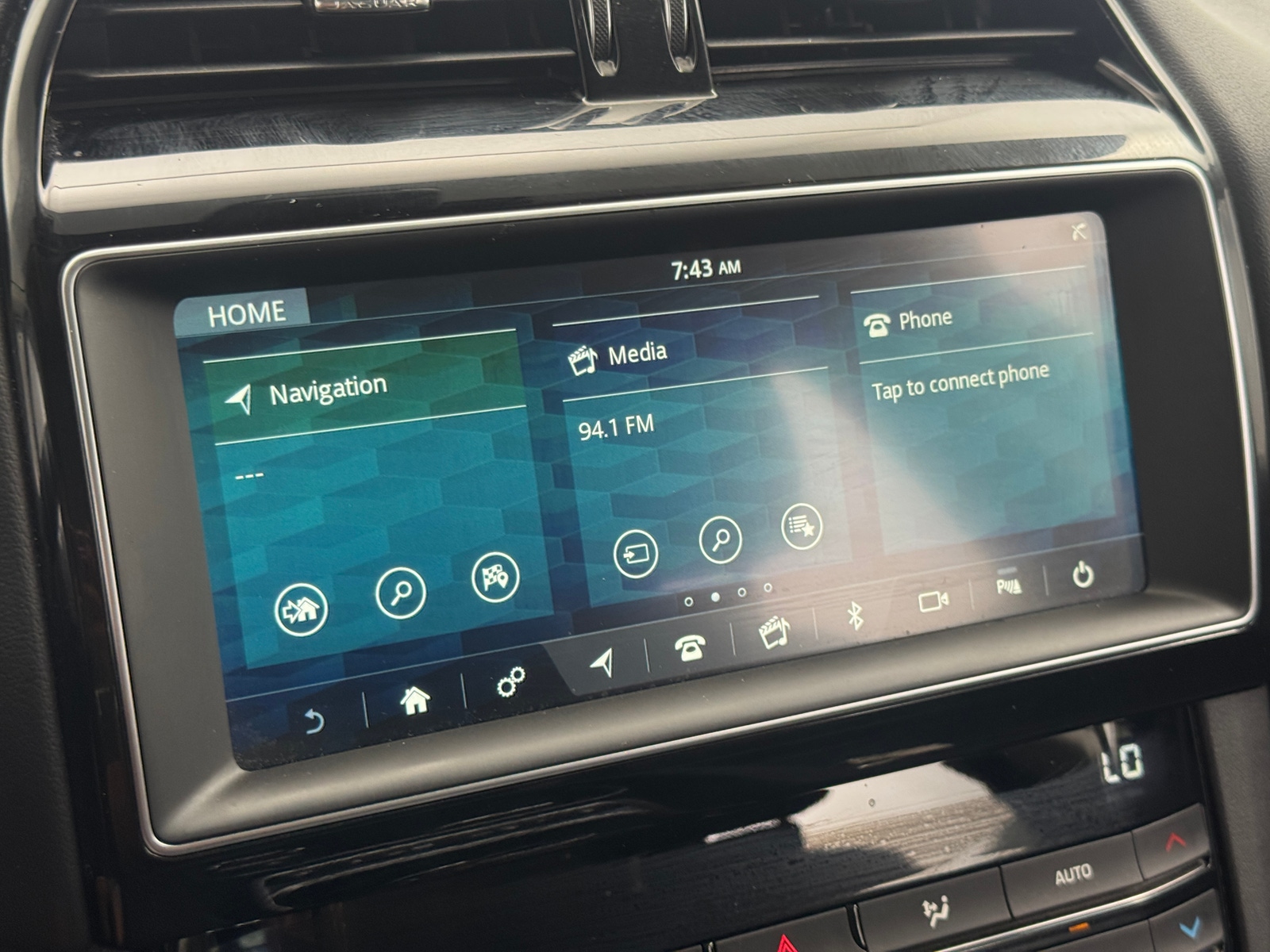 Thumbnail: 2019 Jaguar F-Pace - 3