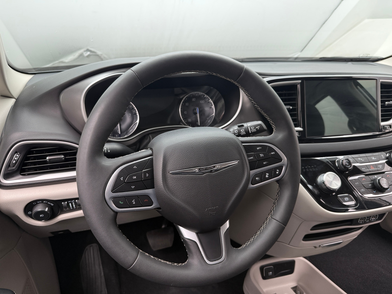 Thumbnail: 2024 Chrysler Pacifica - 4