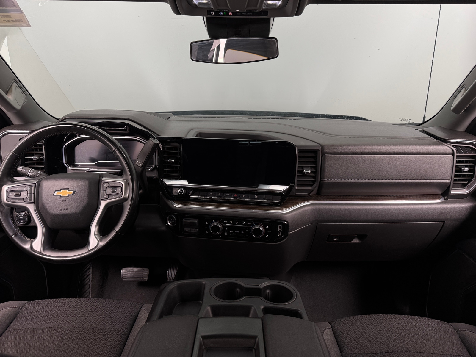 Thumbnail: 2025 Chevrolet Silverado 1500 - 3