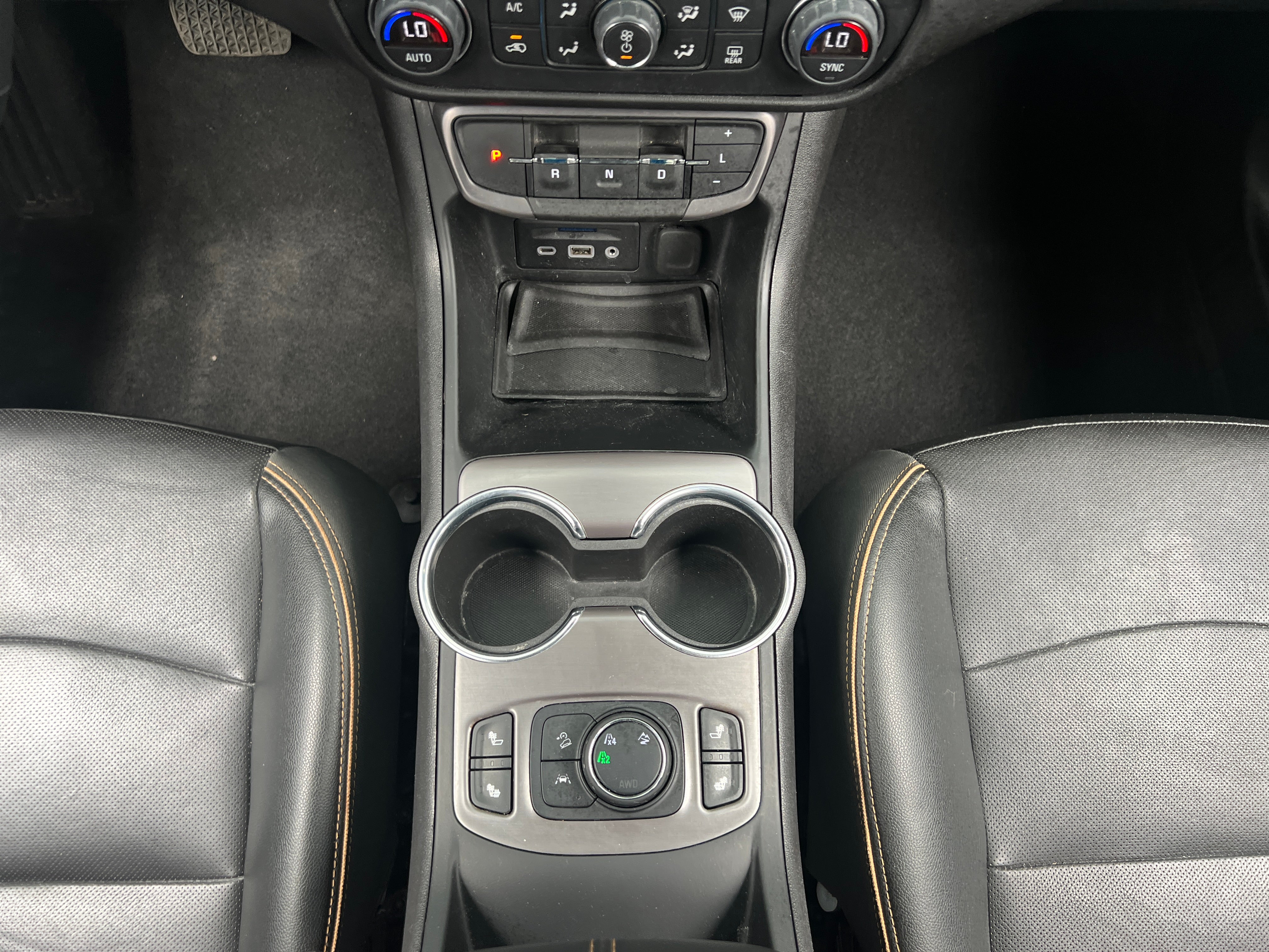 2023 GMC Terrain AT4 - Photo 6