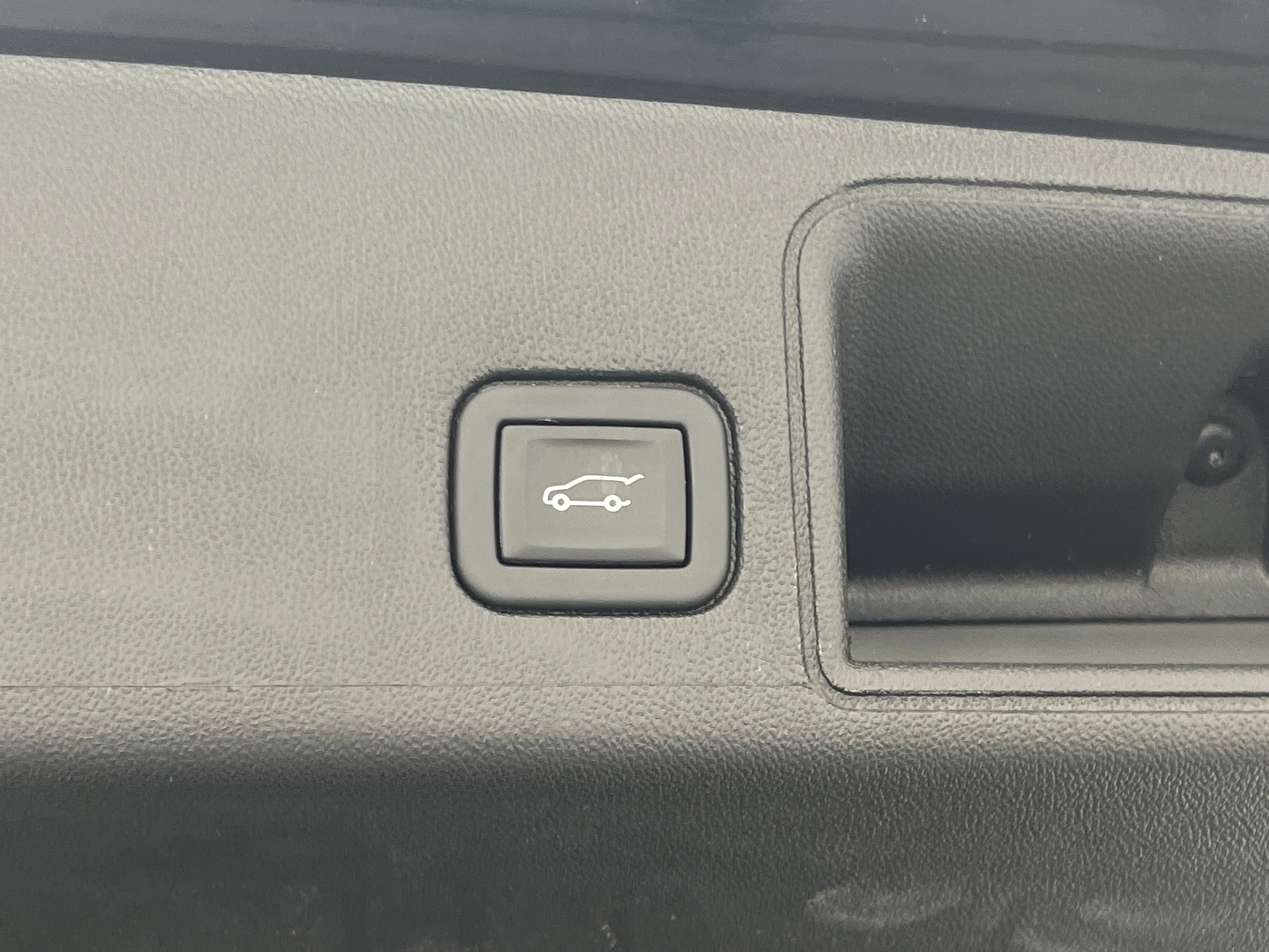 2023 GMC Terrain AT4 - Photo 9