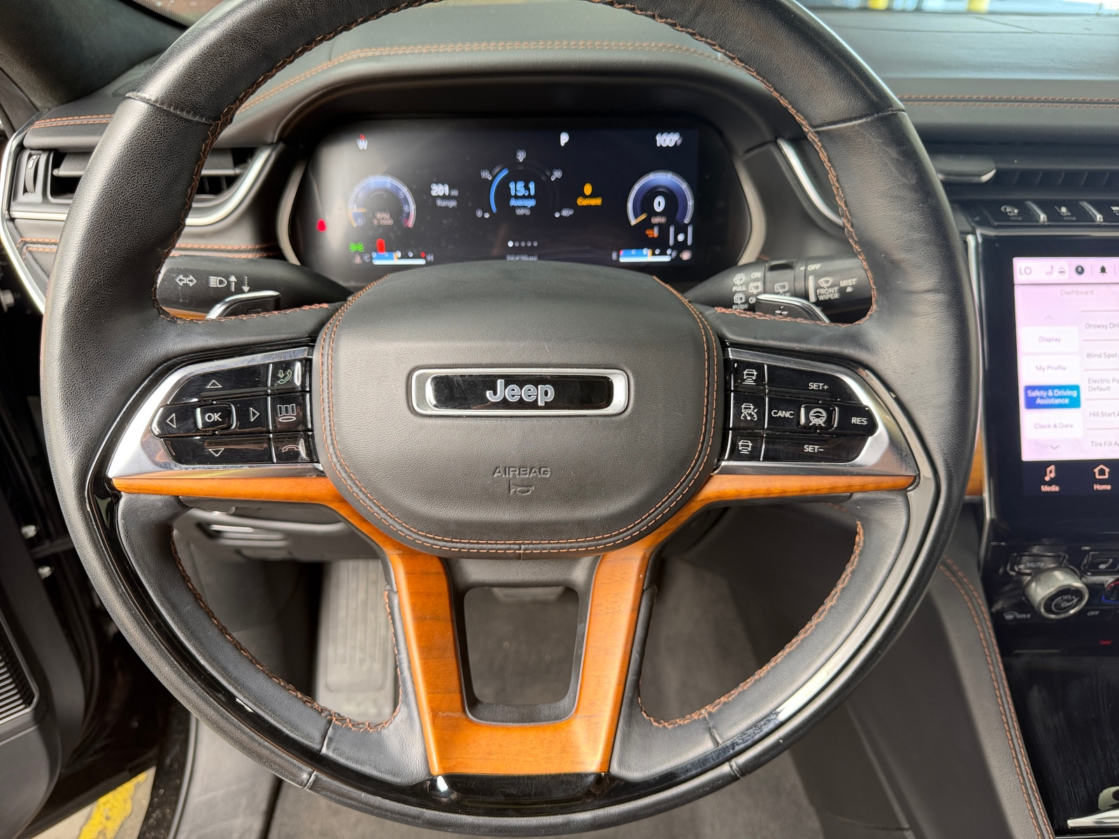 Thumbnail: 2021 Jeep Grand Cherokee L - 4