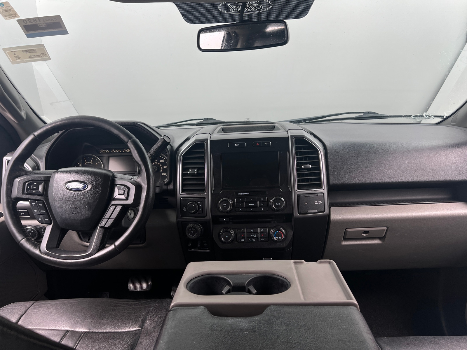 Thumbnail: 2018 Ford Econoline - 3