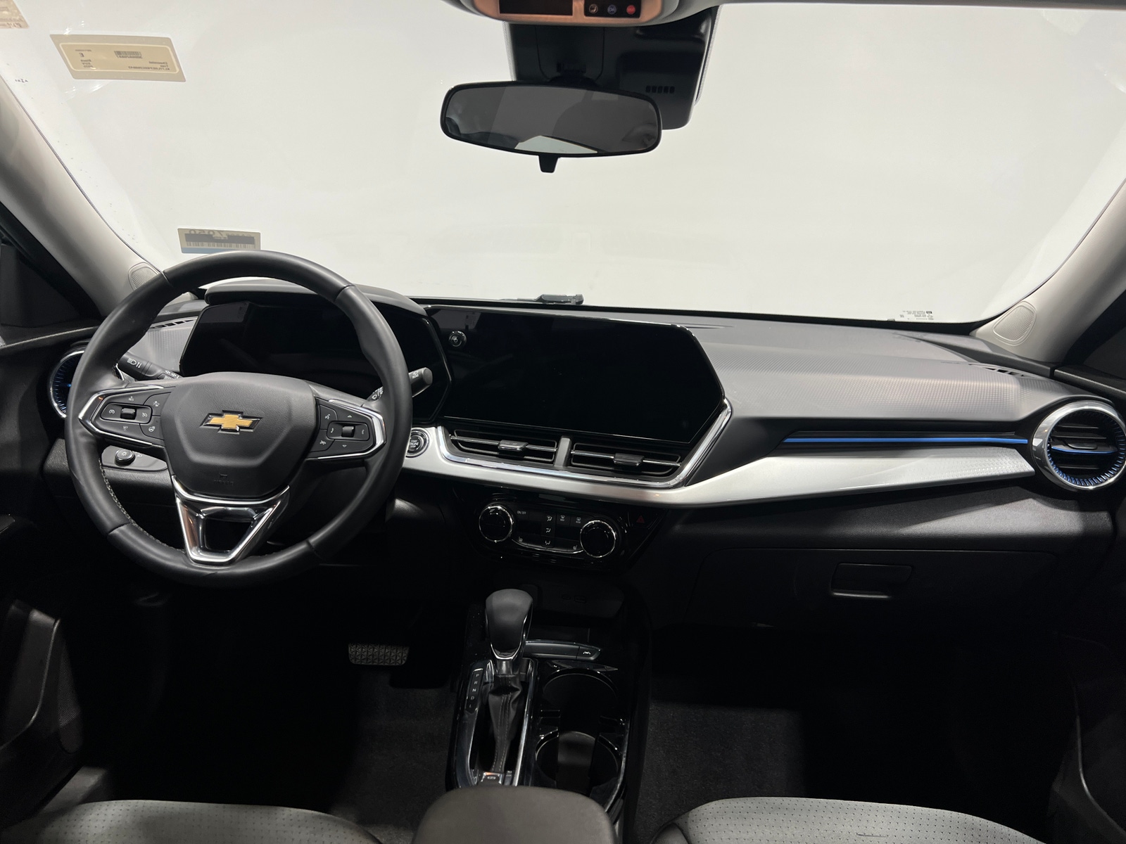 Thumbnail: 2025 Chevrolet Trax - 2