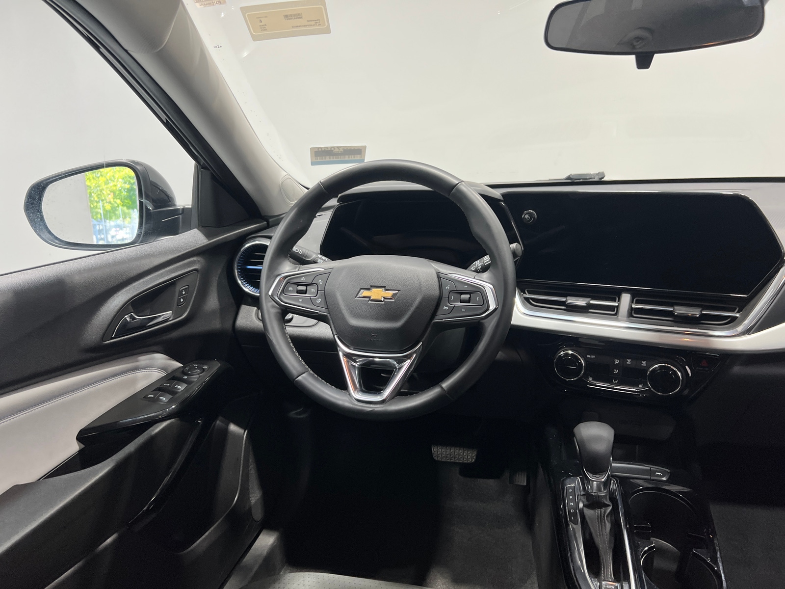 Thumbnail: 2025 Chevrolet Trax - 4