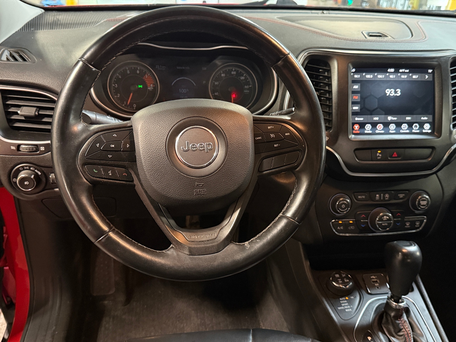 Thumbnail: 2019 Jeep Cherokee - 5