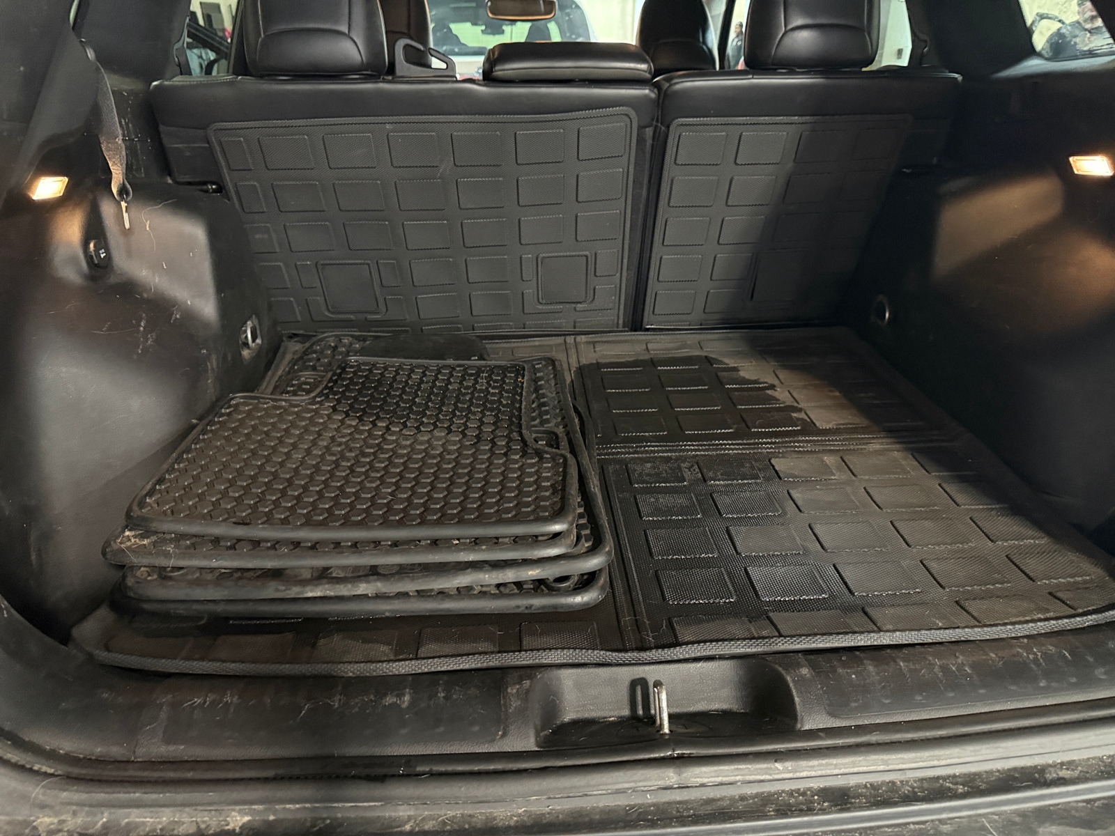 Thumbnail: 2019 Jeep Cherokee - 7