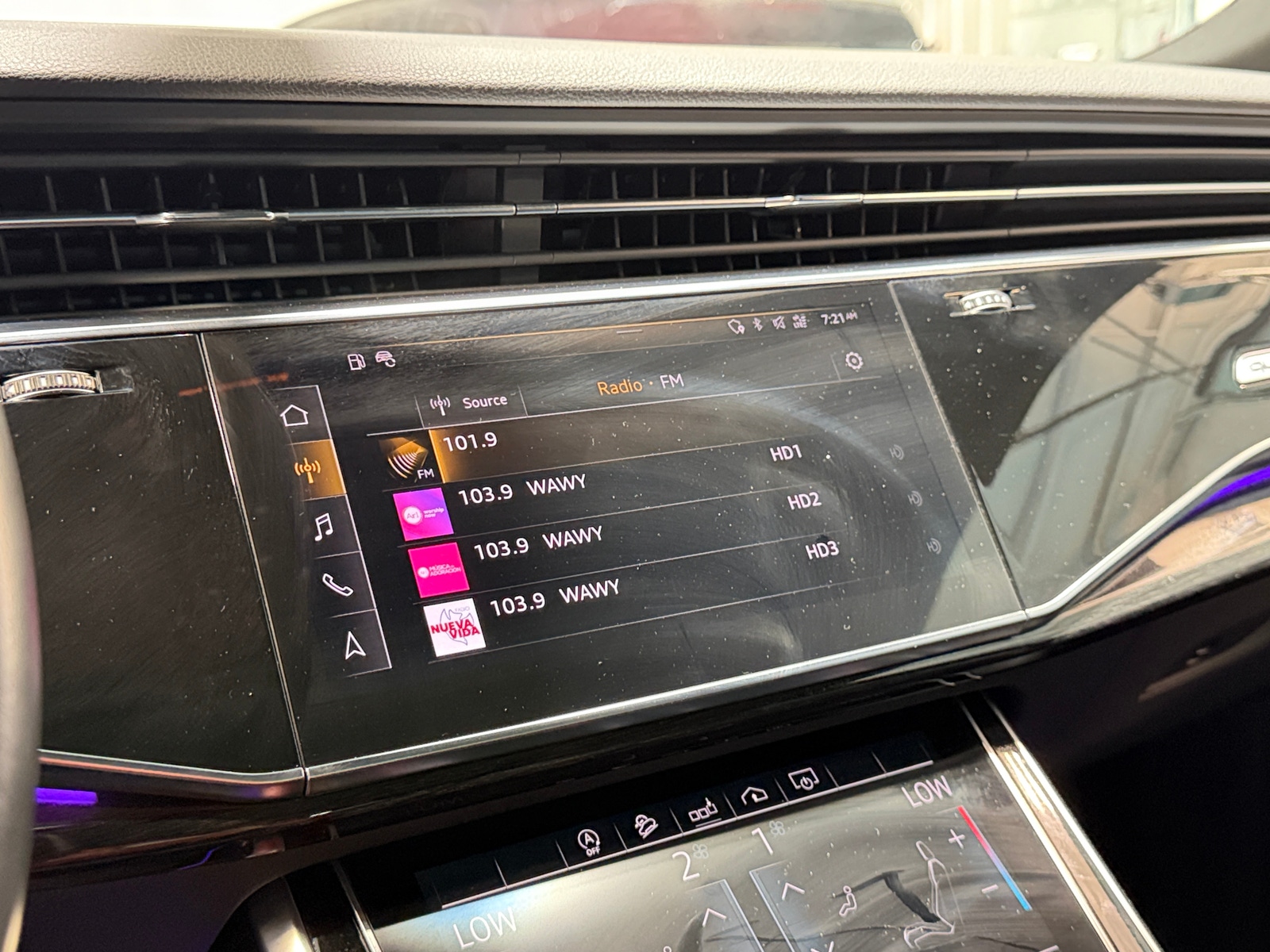 Thumbnail: 2020 Audi Q8 - 4