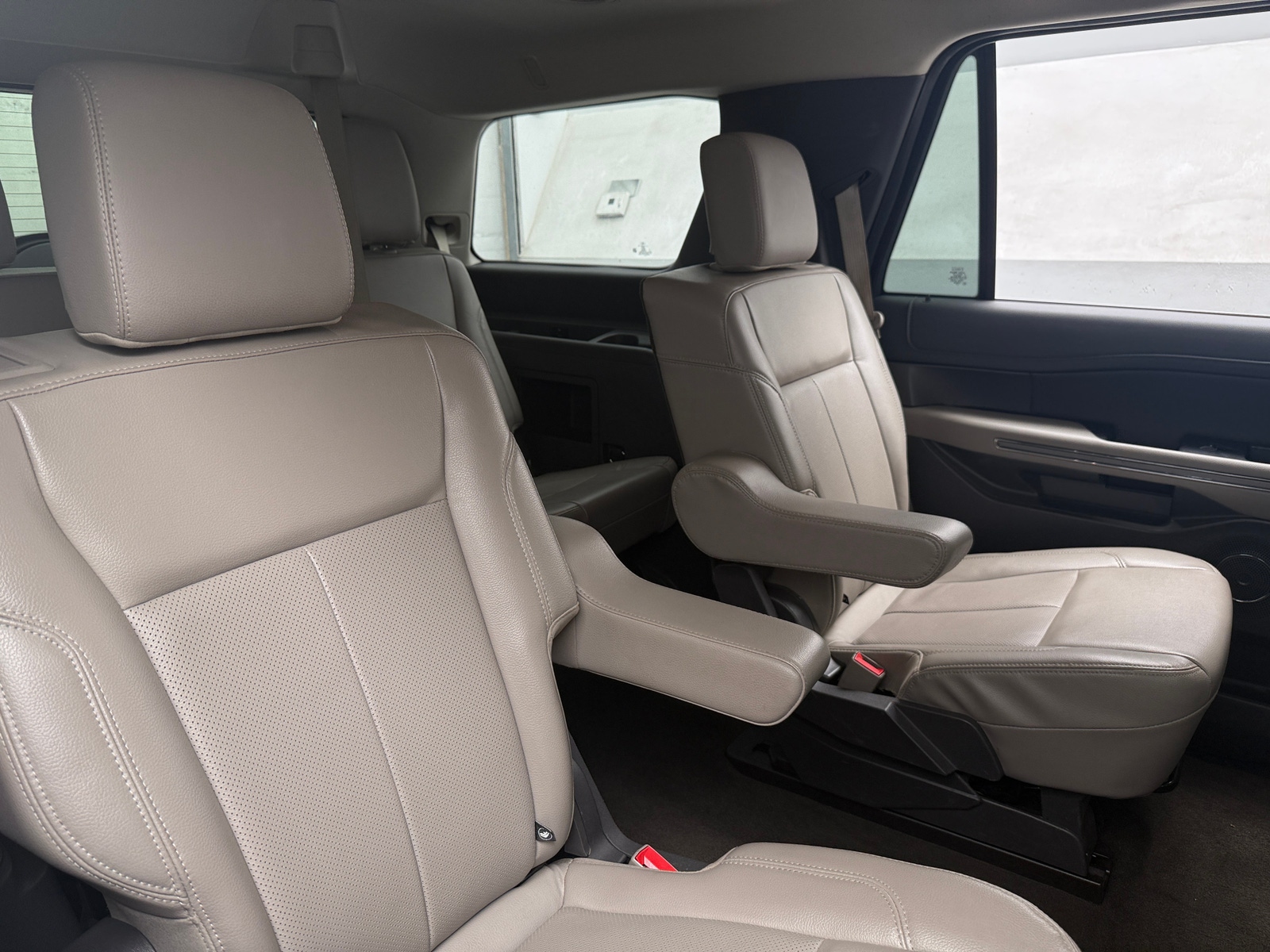 Thumbnail: 2021 Ford Expedition - 5