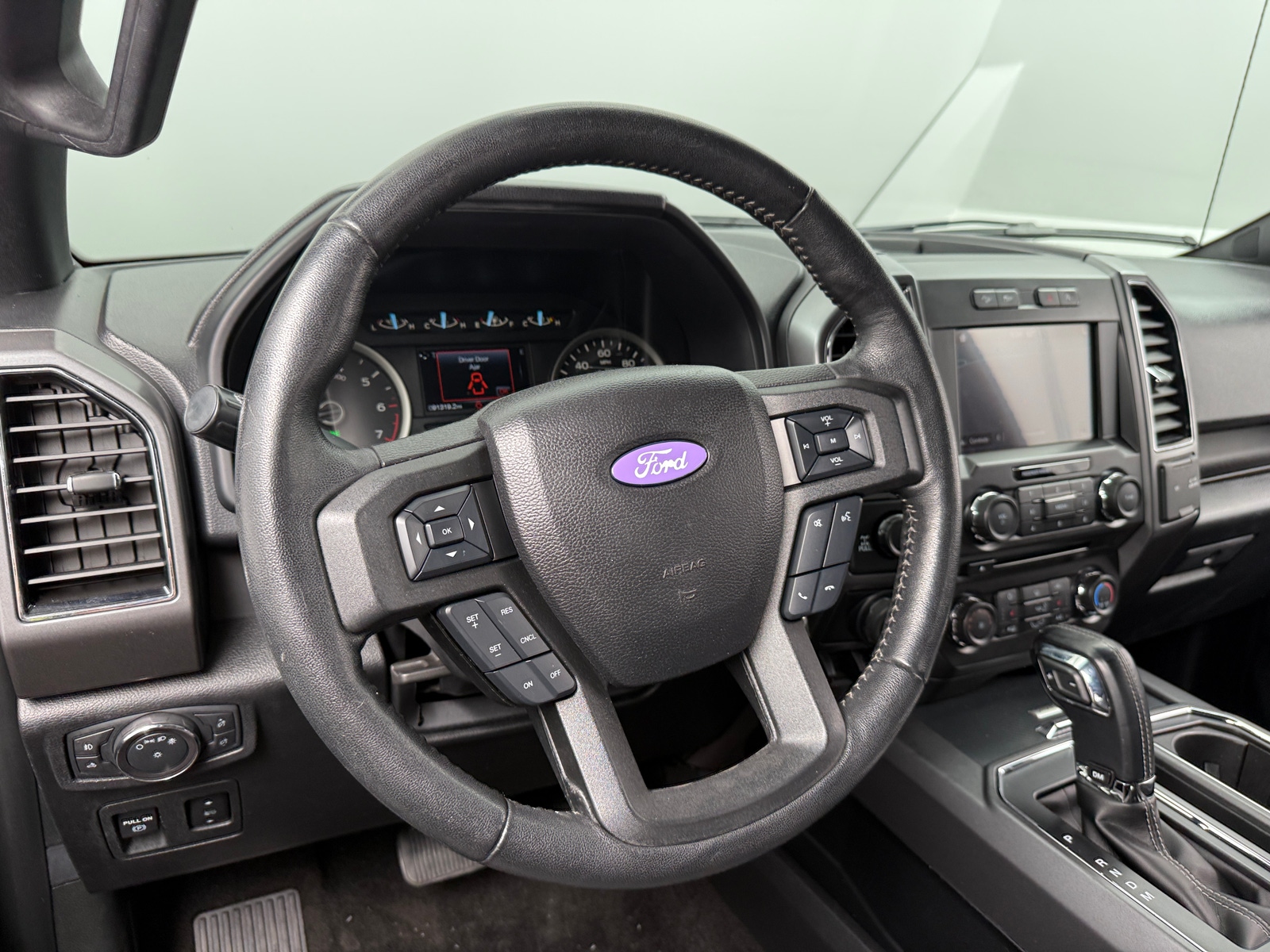 Thumbnail: 2018 Ford Econoline - 5