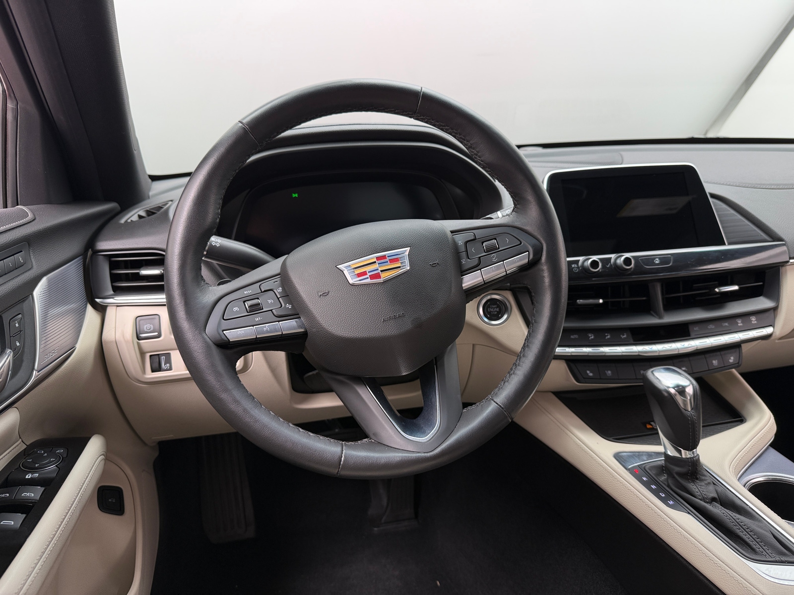 Thumbnail: 2025 Cadillac CT4 - 4
