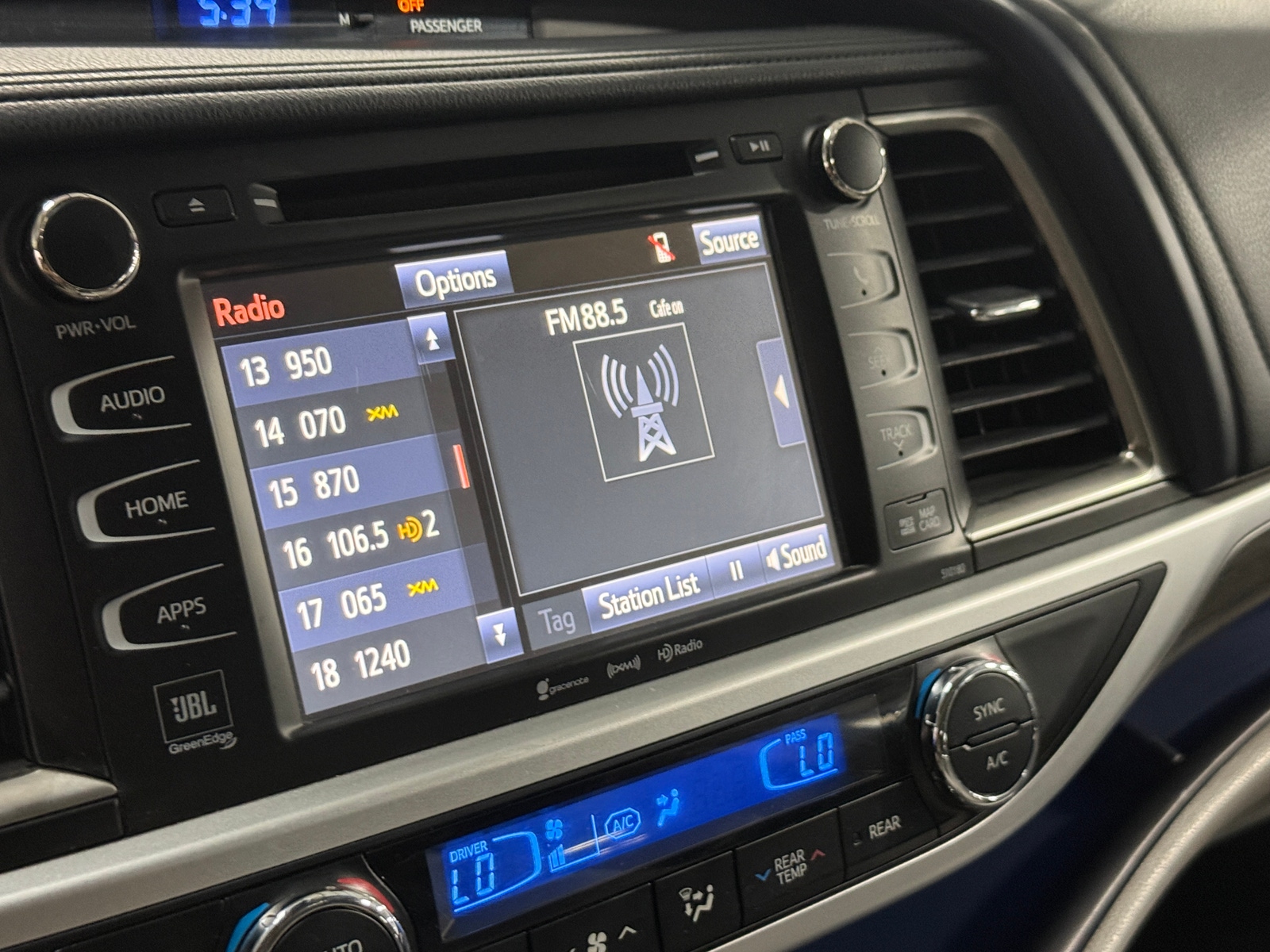 Thumbnail: 2018 Toyota Highlander - 3