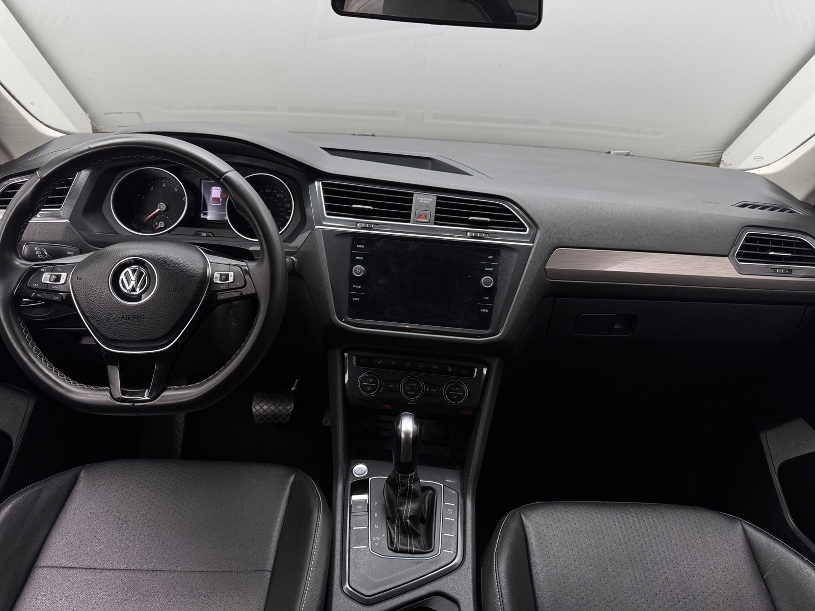 Thumbnail: 2021 Volkswagen Tiguan - 3