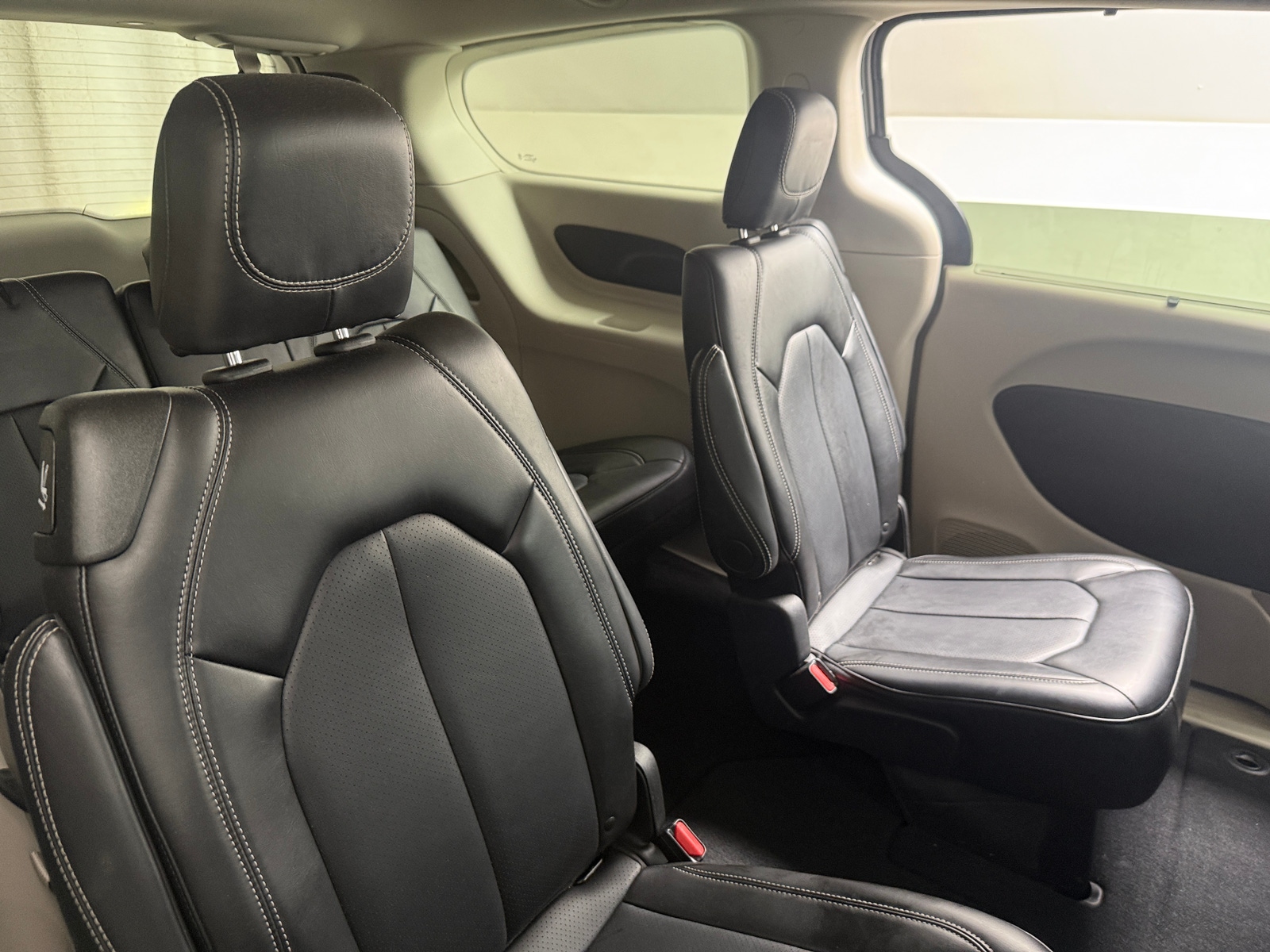 Thumbnail: 2024 Chrysler Pacifica - 5