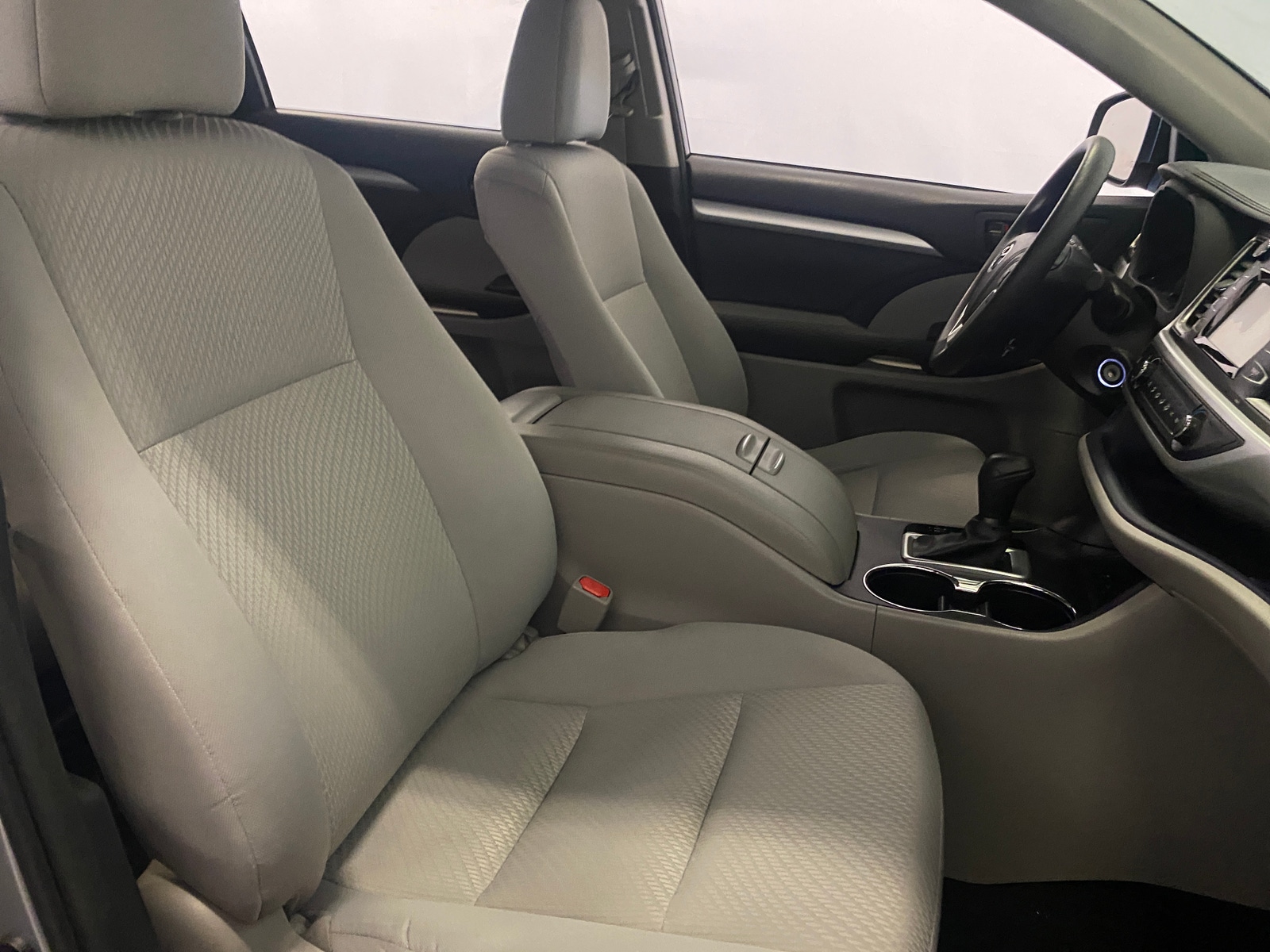 Thumbnail: 2015 Toyota Highlander - 2
