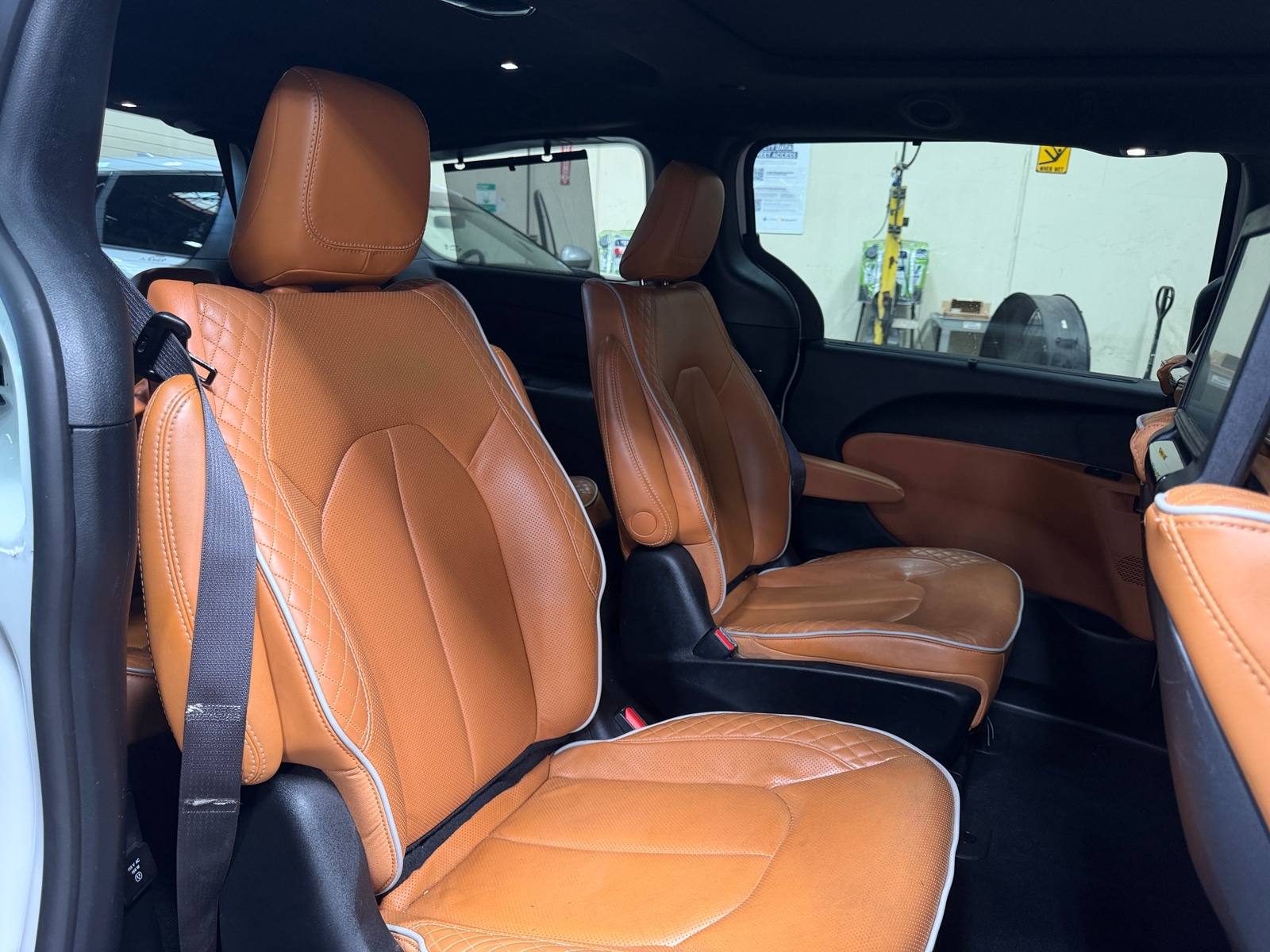 Thumbnail: 2023 Chrysler Pacifica - 5