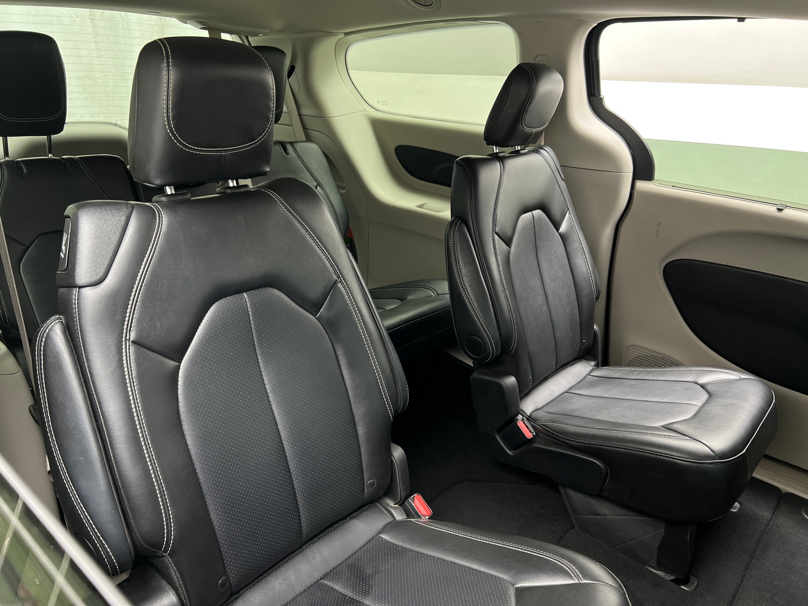 Thumbnail: 2024 Chrysler Pacifica - 5