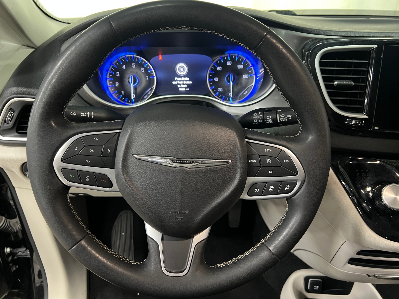 Thumbnail: 2024 Chrysler Pacifica - 4