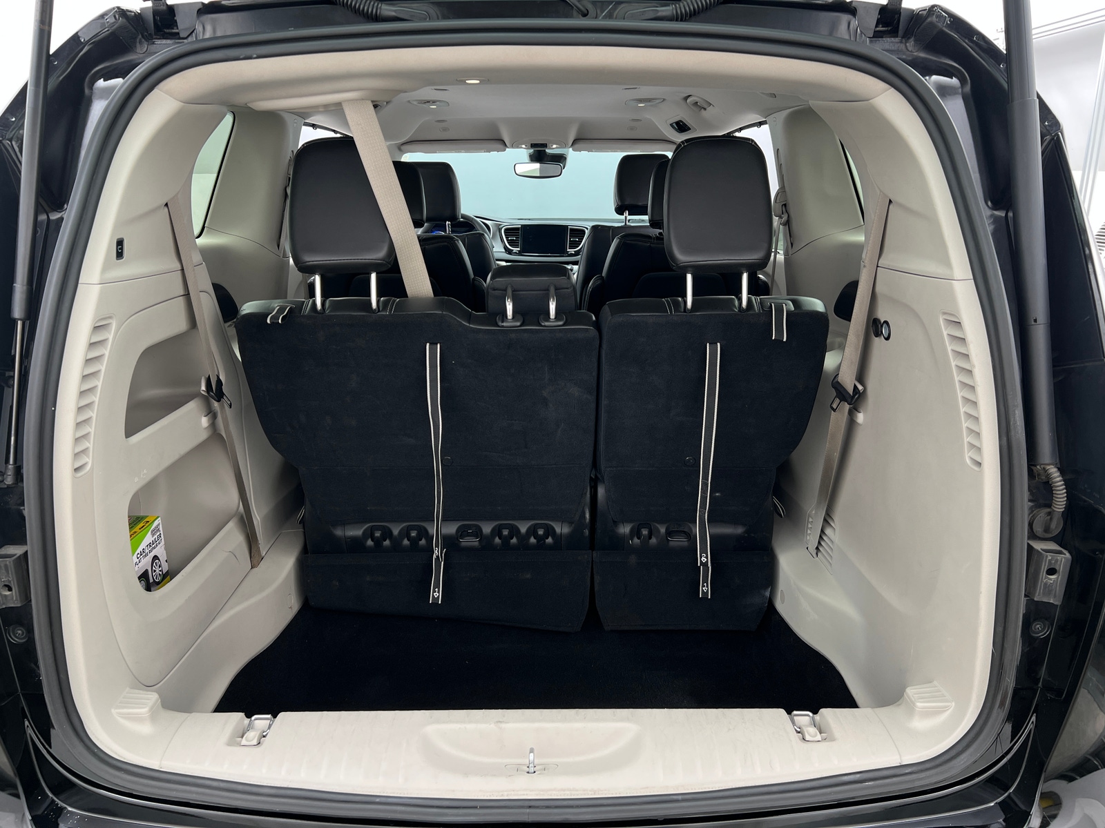 Thumbnail: 2024 Chrysler Pacifica - 6