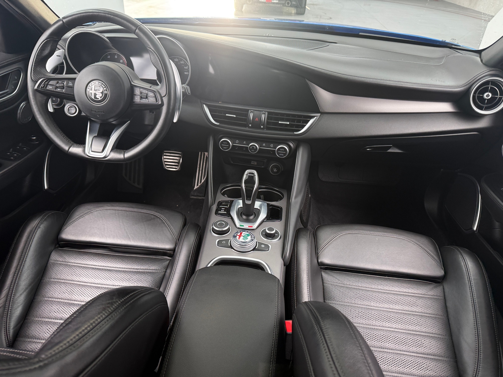 Thumbnail: 2021 Alfa Romeo Giulia - 2