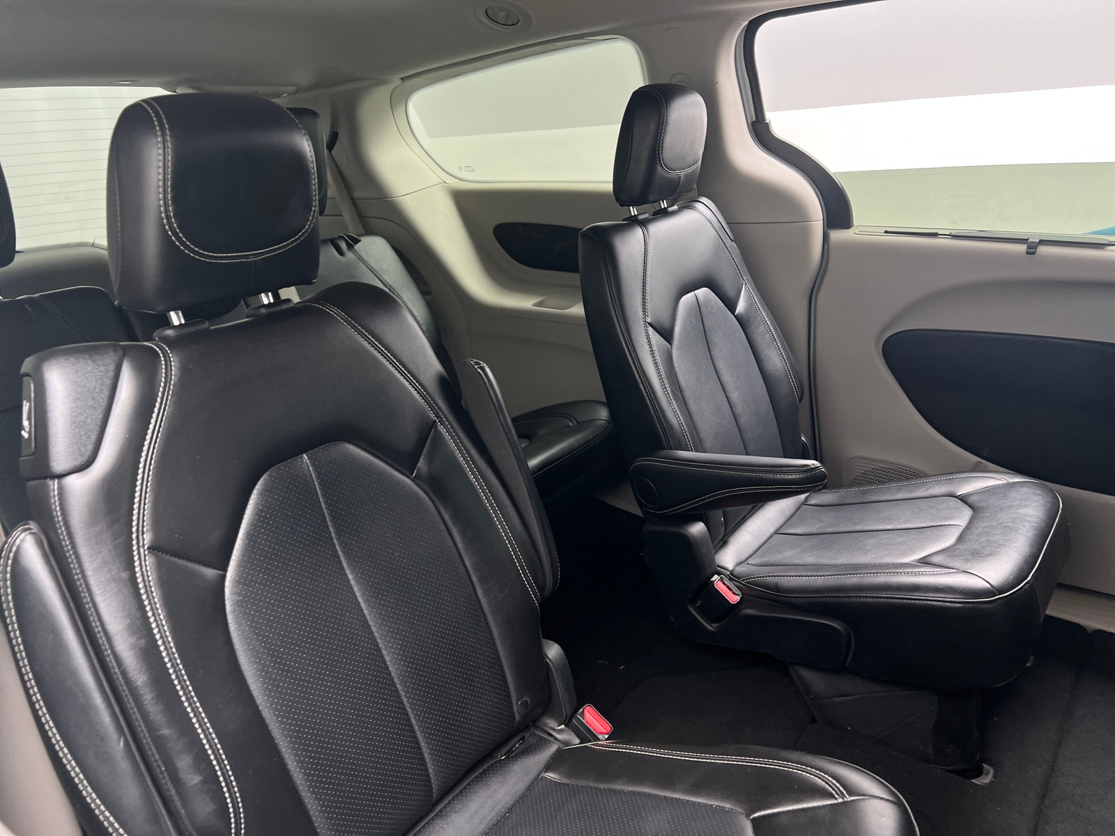 Thumbnail: 2024 Chrysler Pacifica - 5