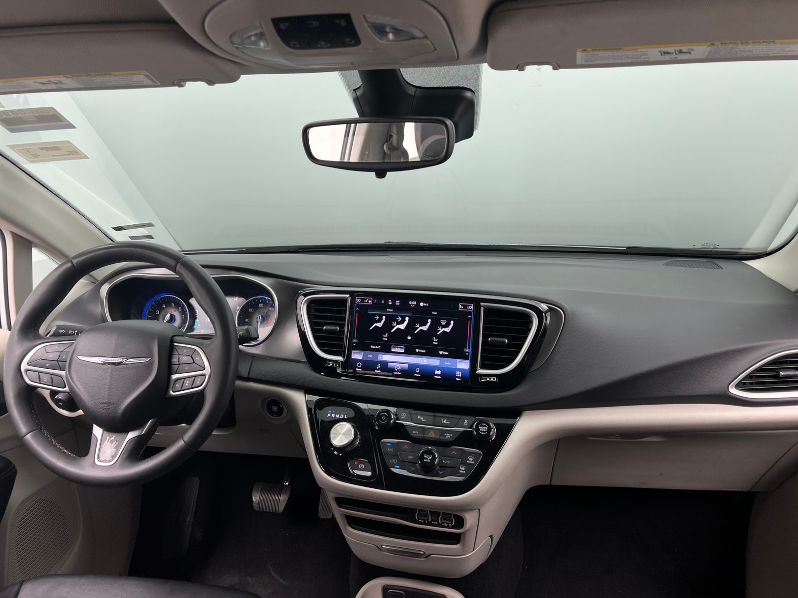 Thumbnail: 2024 Chrysler Pacifica - 2