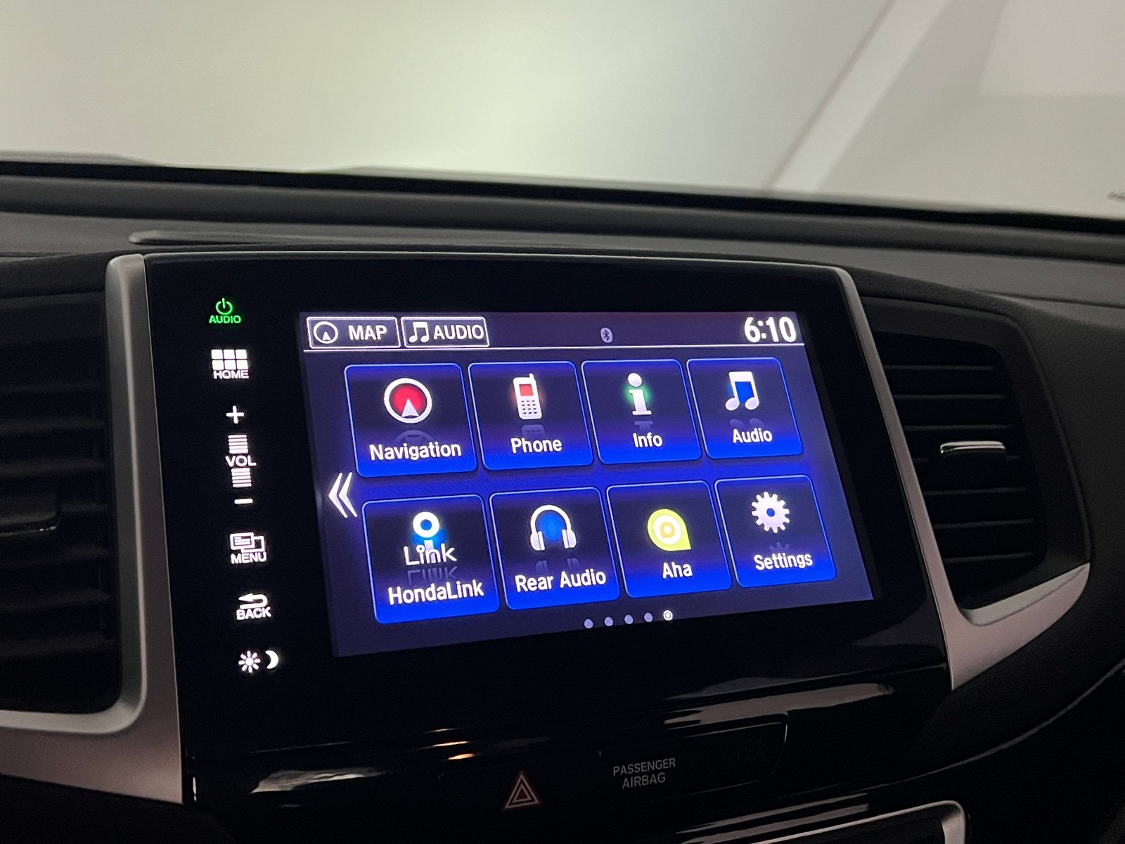 Thumbnail: 2016 Honda Pilot - 3