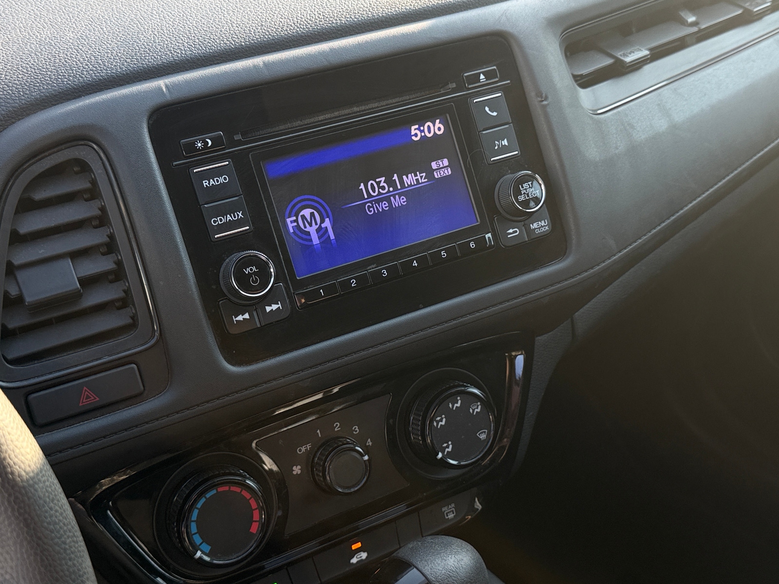 Thumbnail: 2017 Honda HR-V - 4