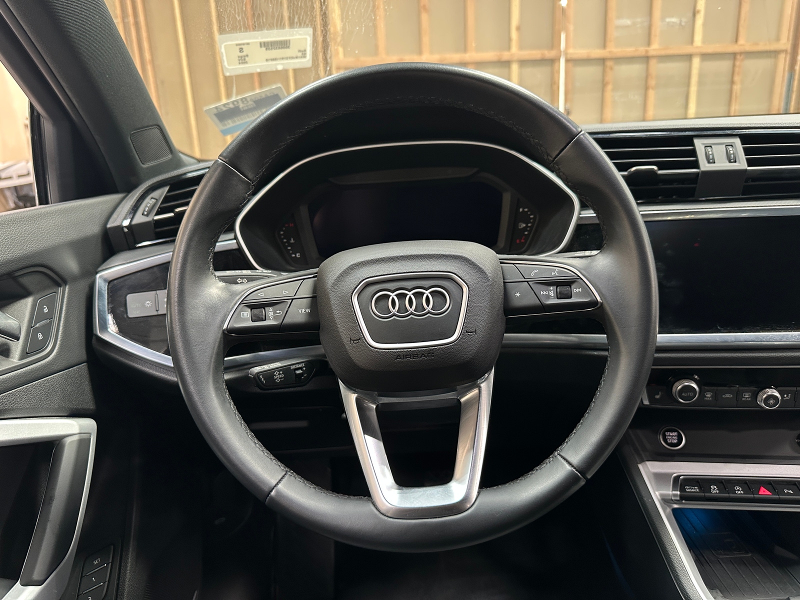 Thumbnail: 2024 Audi Q3 - 4