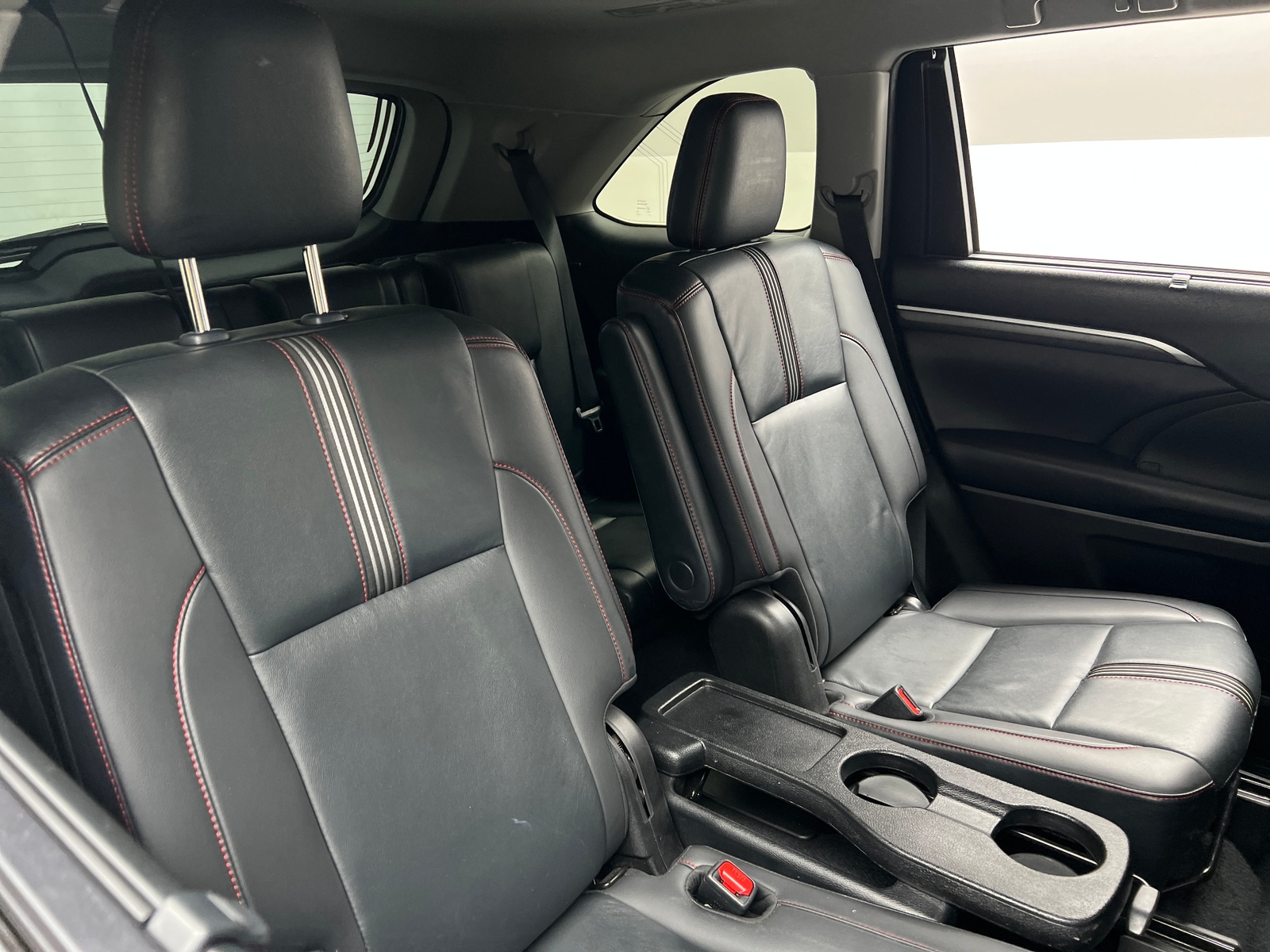 Thumbnail: 2019 Toyota Highlander - 6