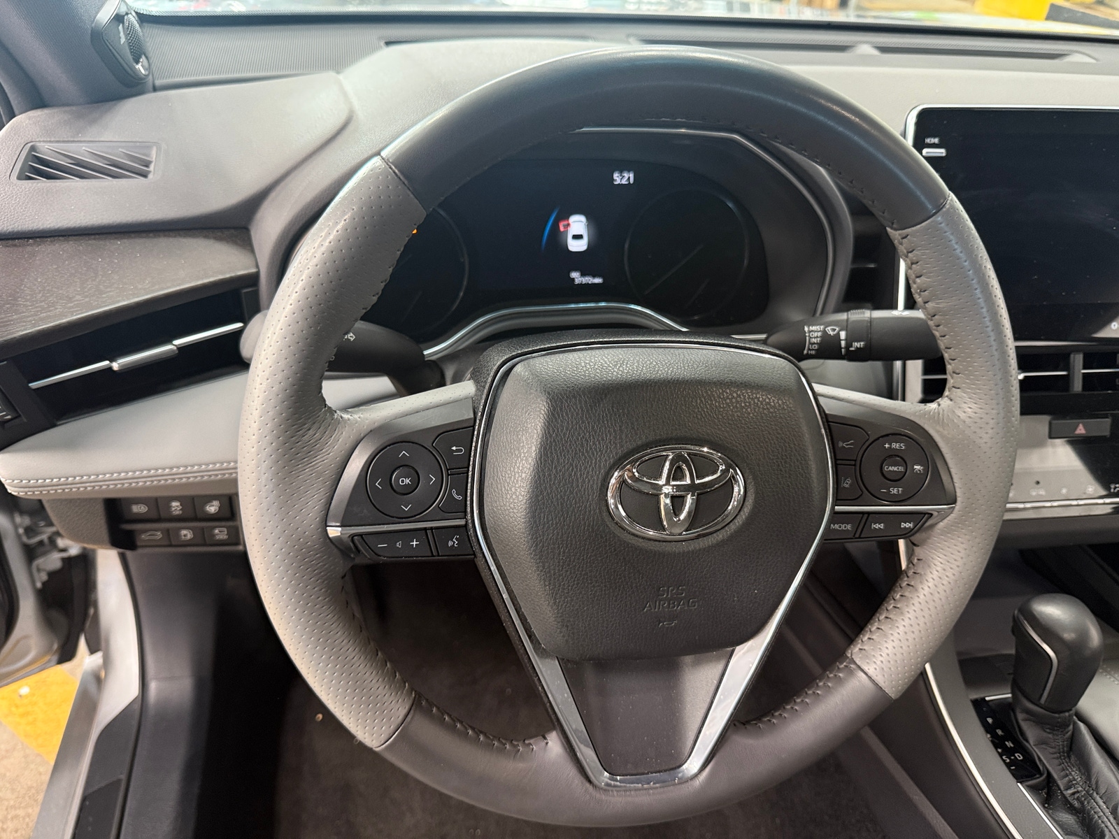 Thumbnail: 2020 Toyota Avalon - 4