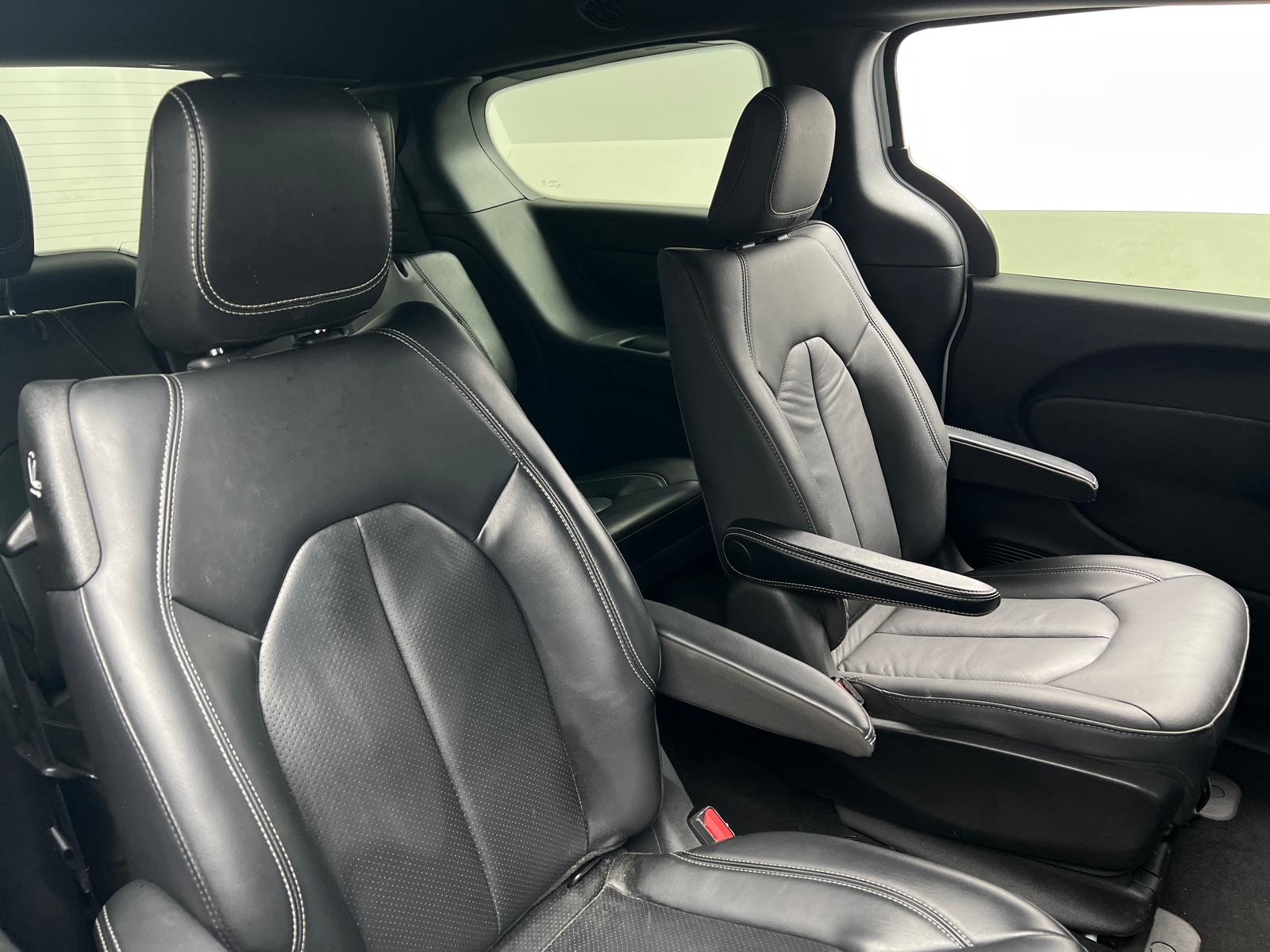 Thumbnail: 2024 Chrysler Pacifica - 5