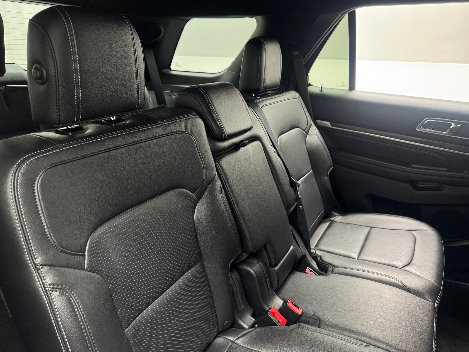 Thumbnail: 2016 Ford Explorer - 5